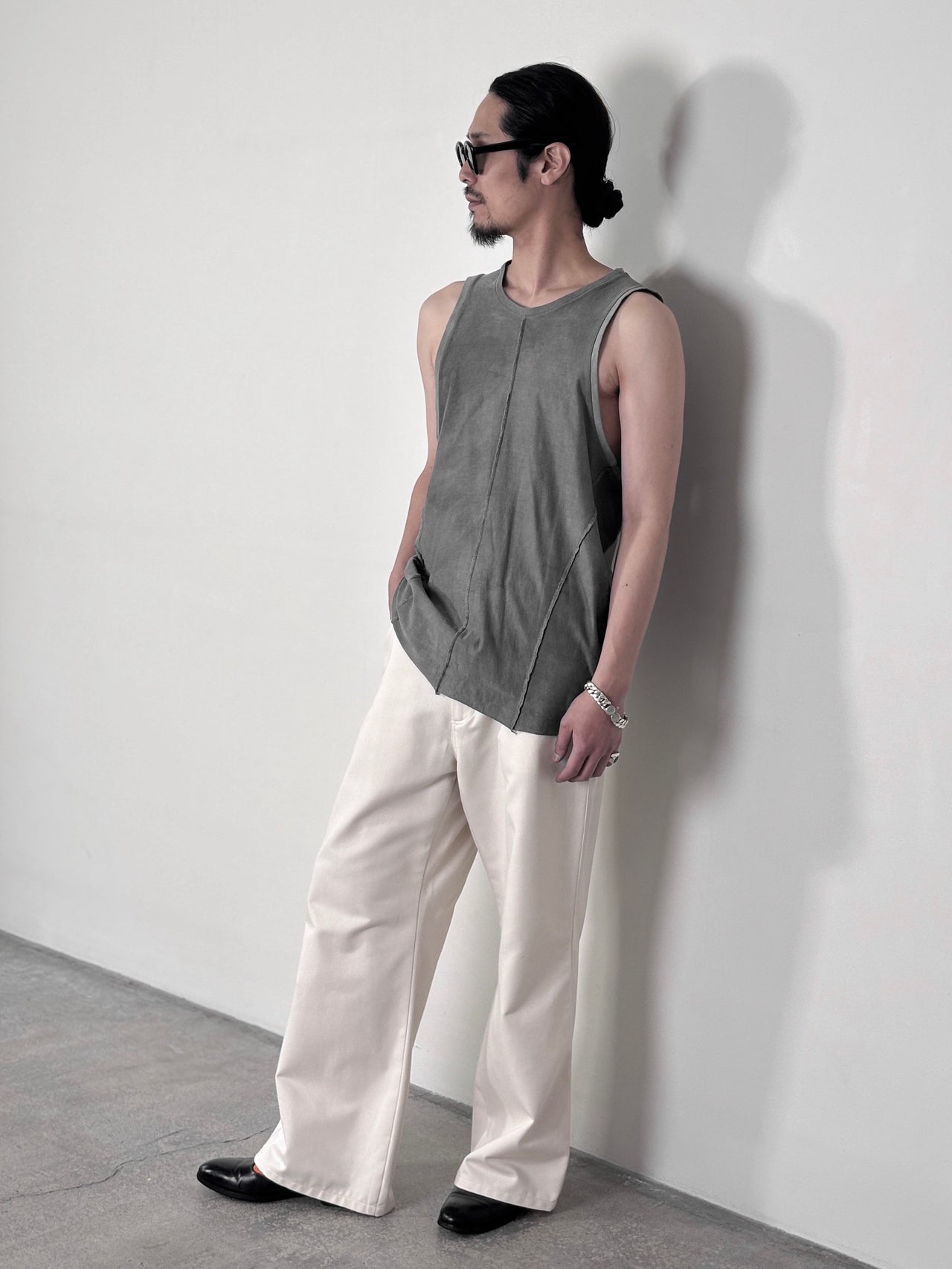 YUTASETOGAWA / OUTSEAM COTTON TANK (SUMI)