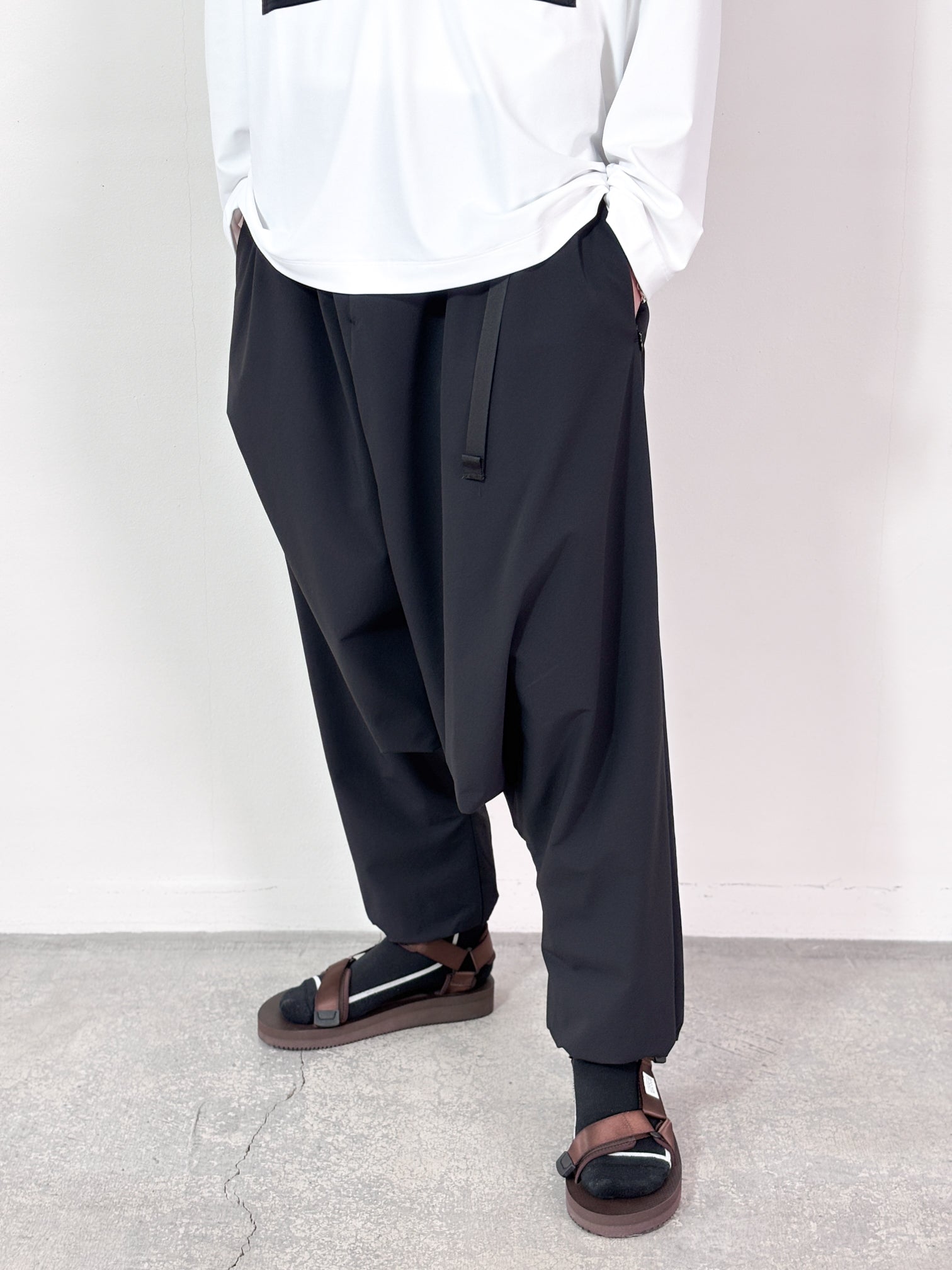 FUMITO GANRYU / AIRY SHALWAR (BLACK)