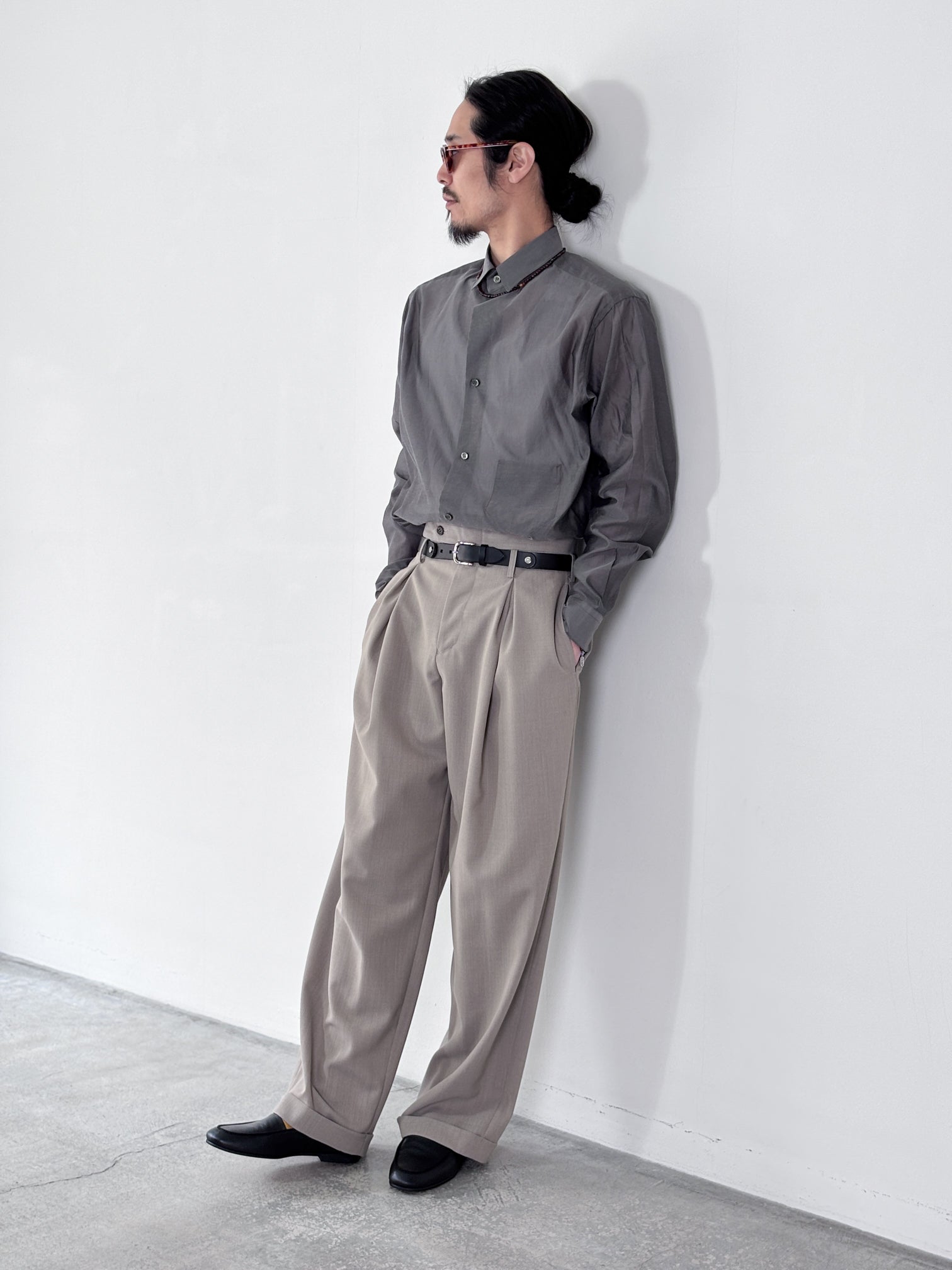 20%OFF】SOSHIOTSUKI / DOUBLE INVERTED TUCK TROUSERS (BEIGE)