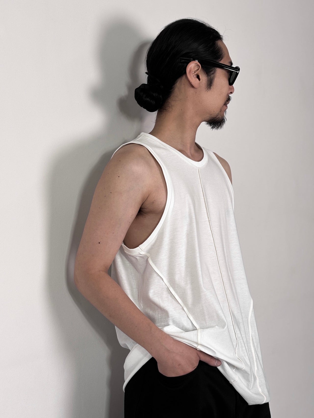 YUTASETOGAWA / OUTSEAM COTTON TANK (WHITE)