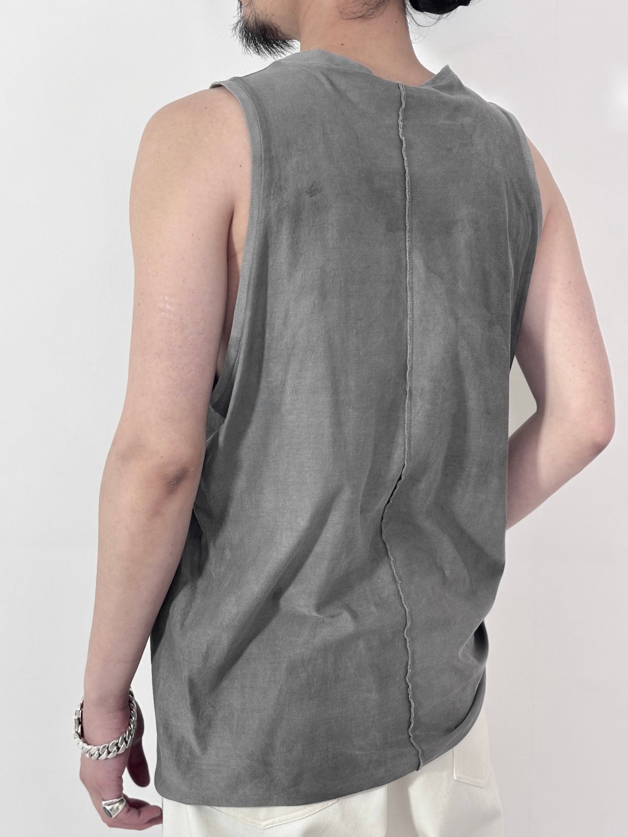YUTASETOGAWA / OUTSEAM COTTON TANK (SUMI)
