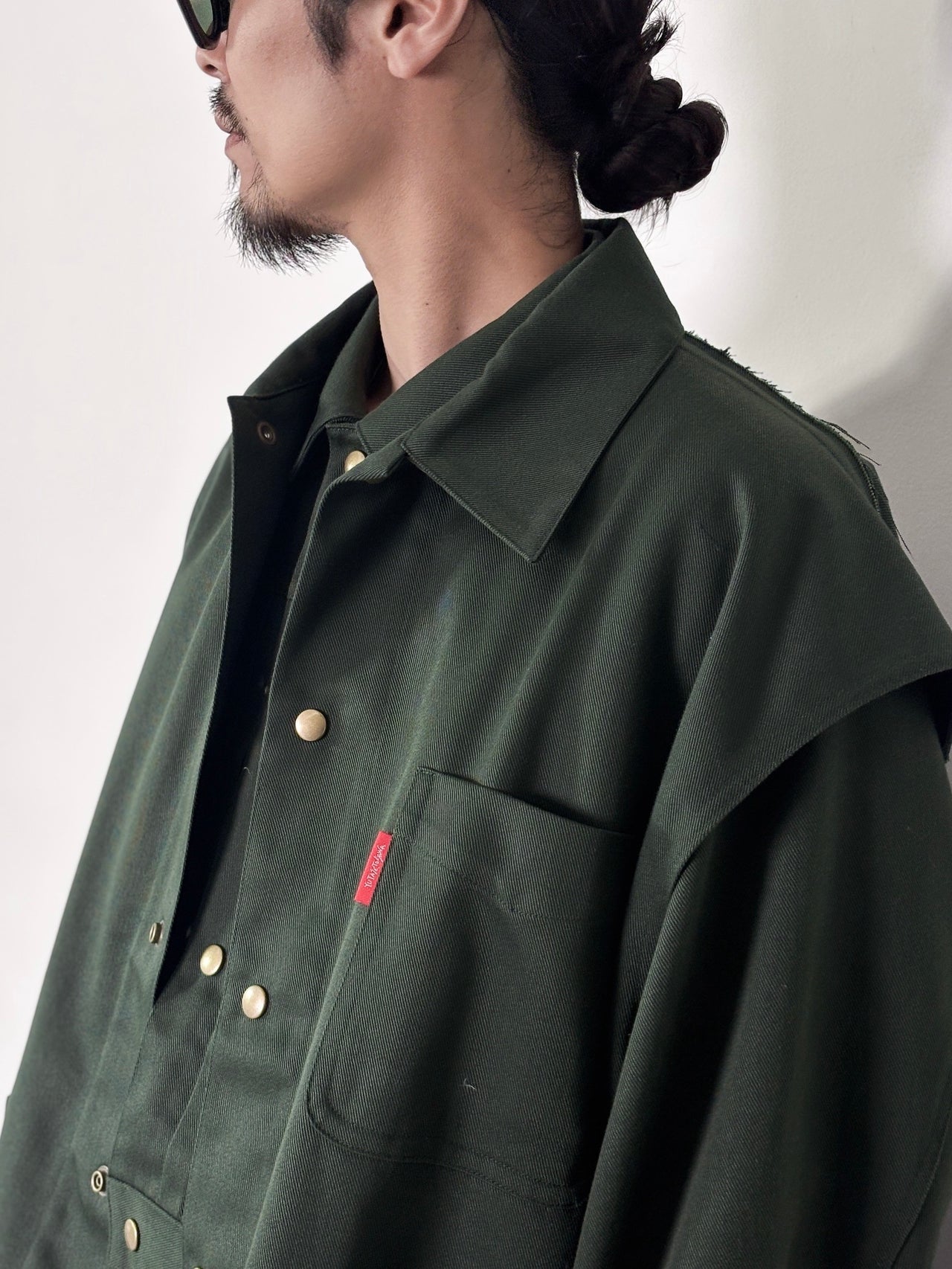 YUTASETOGAWA / COLLARED ENGINEER VEST (OLIVE)