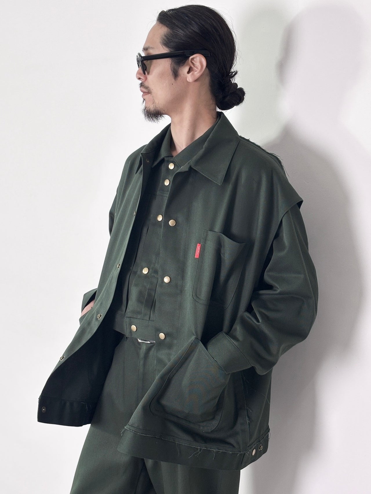 YUTASETOGAWA / COLLARED ENGINEER VEST (OLIVE)