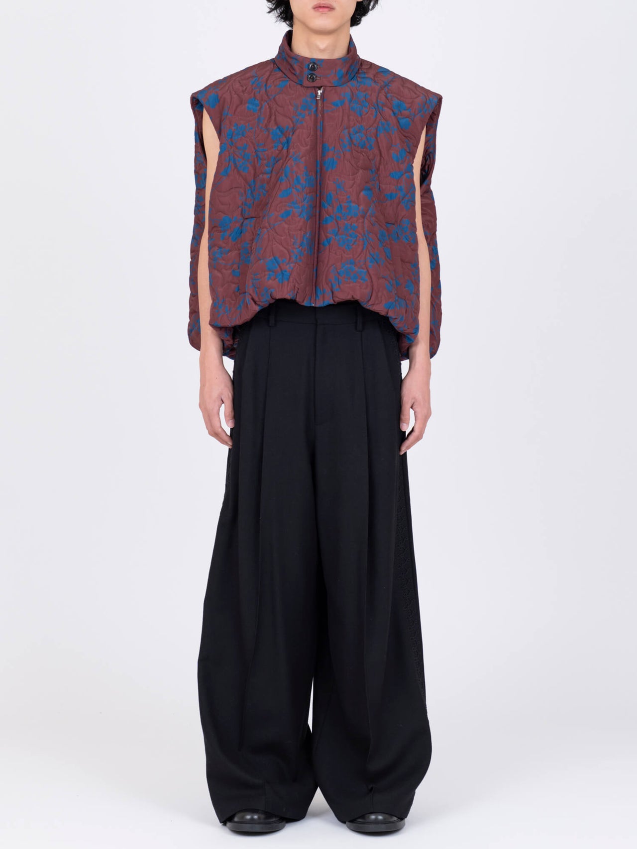 【7月上旬入荷予定】VIVIANO / FLOWER PATTERN OUILTING GILET (FLOWER)