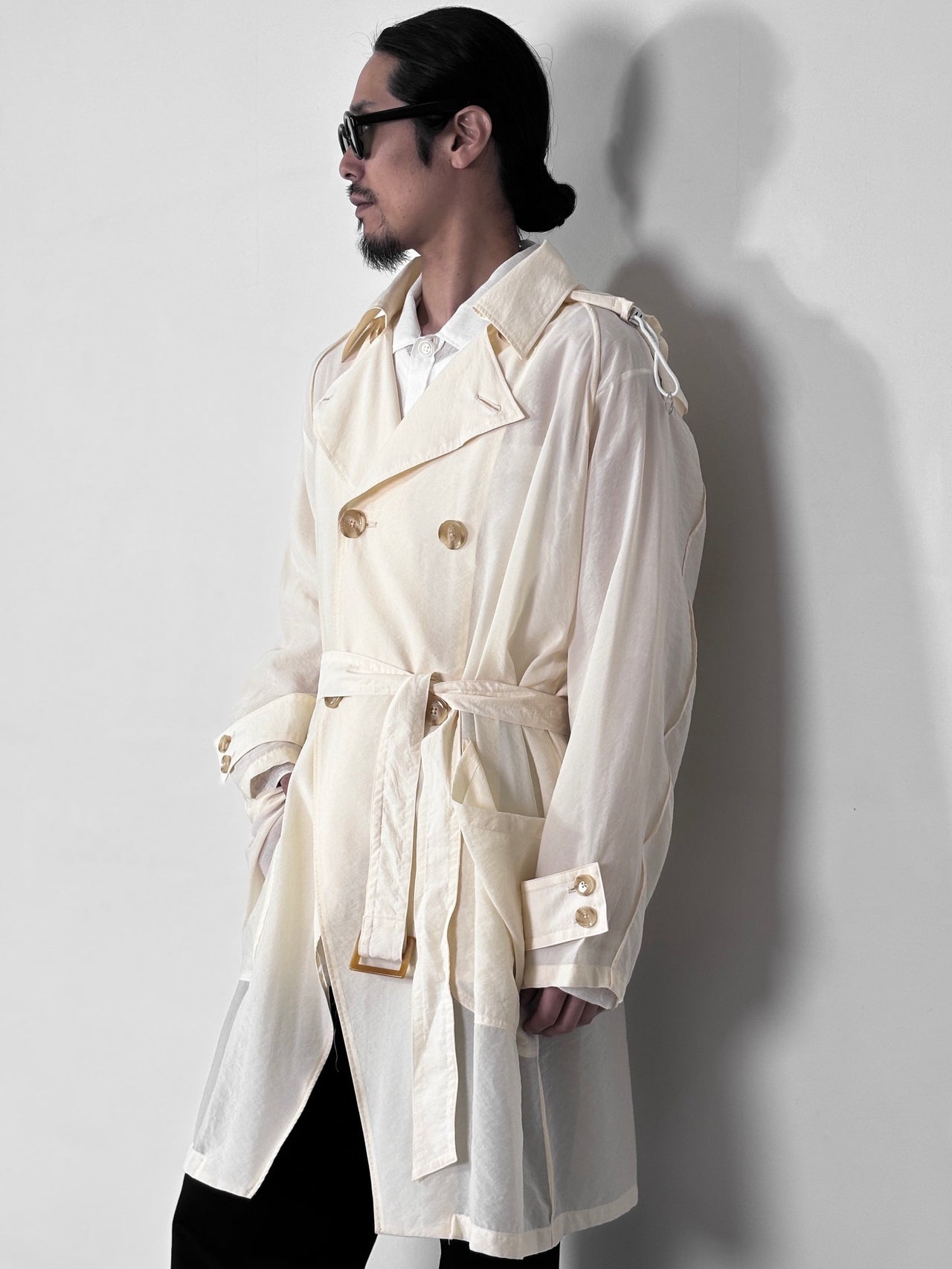 YUTASETOGAWA / VENT MILITAIRE TRENCH COAT (SAND)