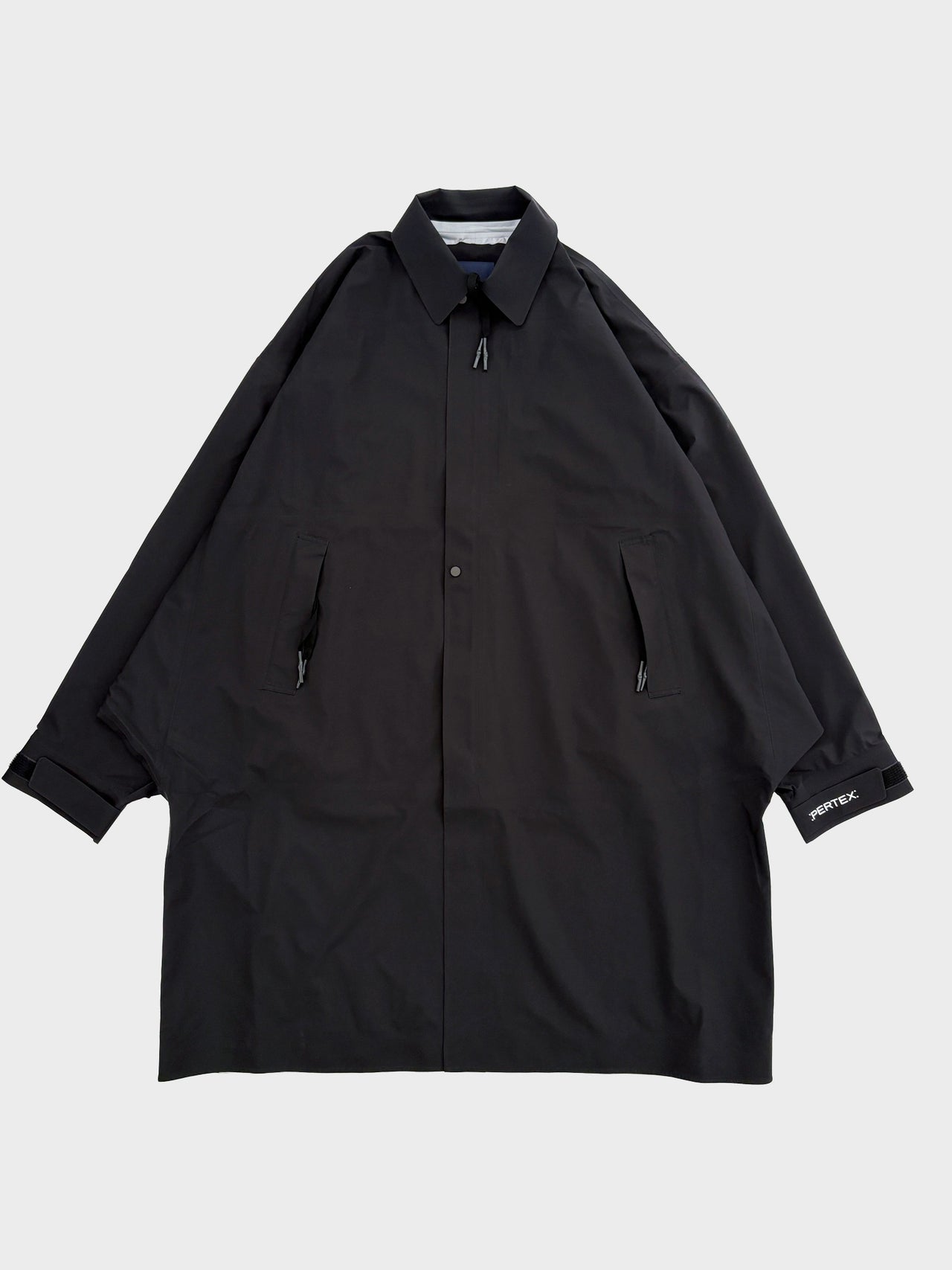 【8月22日(土)12:00発売】RAINMAKER / BREATHABLE WATERPROOF KITE COAT (BLACK)