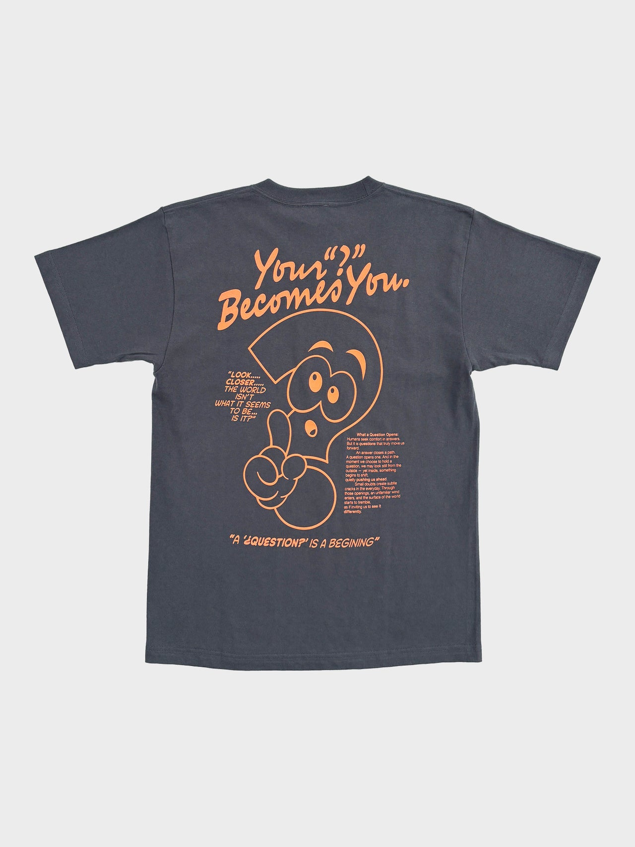 HELS / ? CHARACTER T-SHIRT (DARK GRAY)