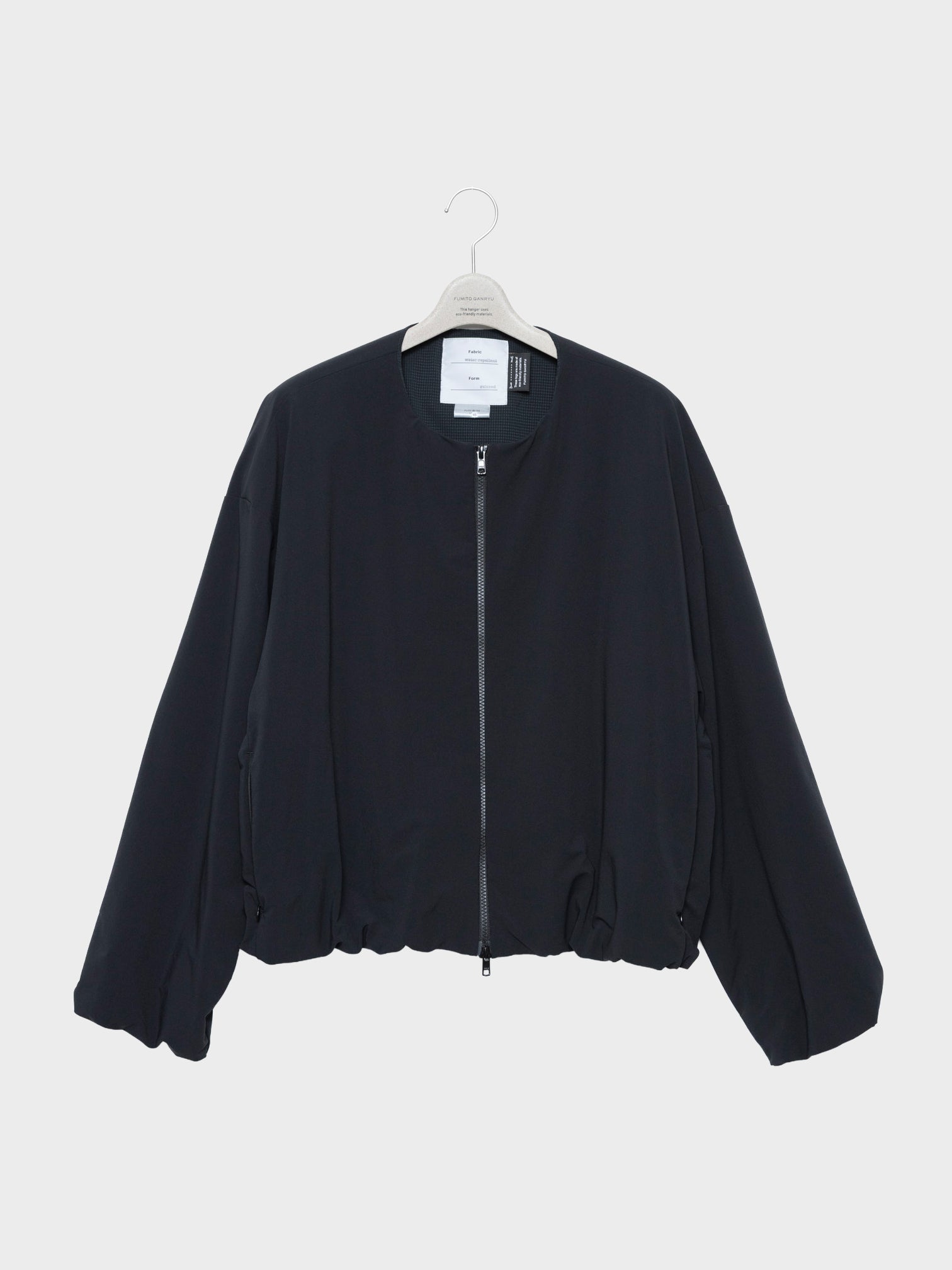 COLLARLESS-AIRY-BLOUSON-BLK01.