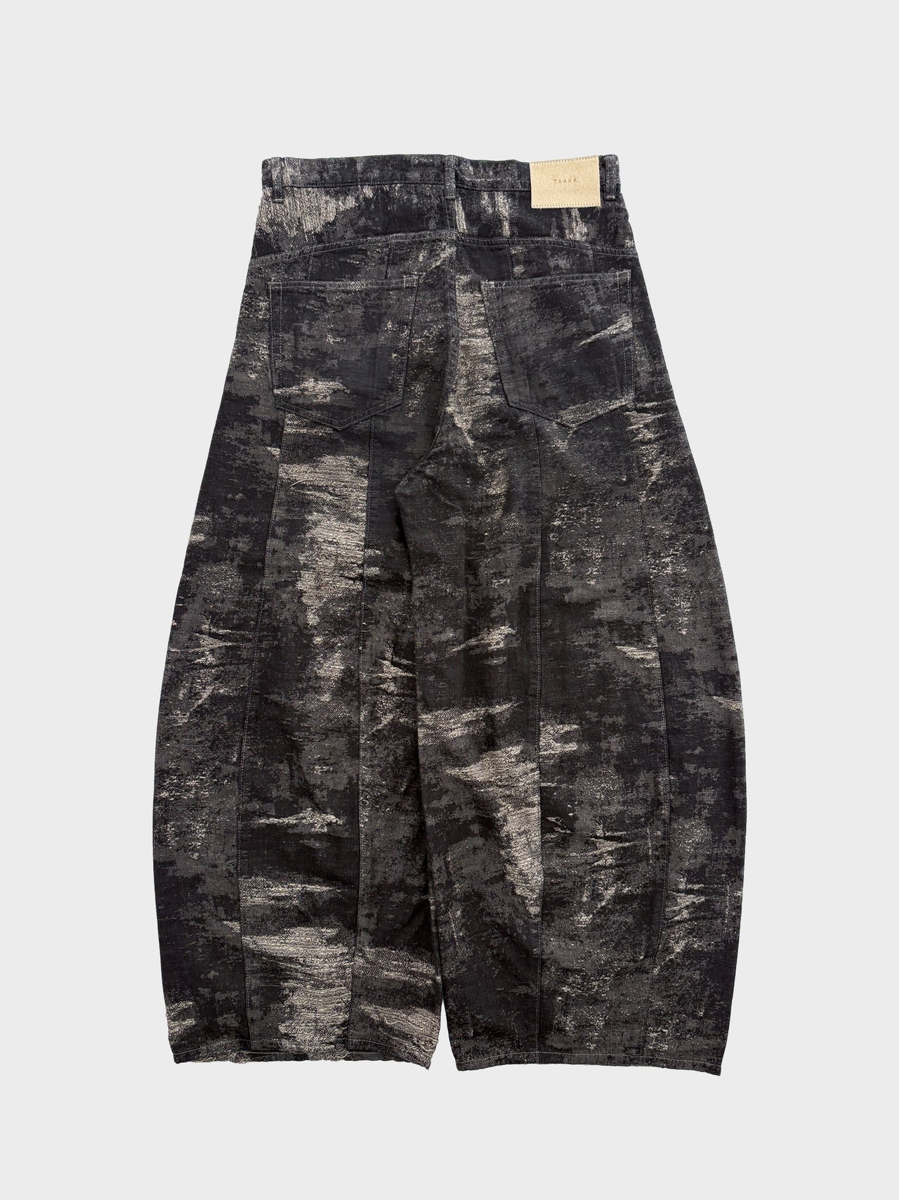 【8月22日(土)12:00発売】TAAKK / DENIM CURVED PANTS (GRAY)