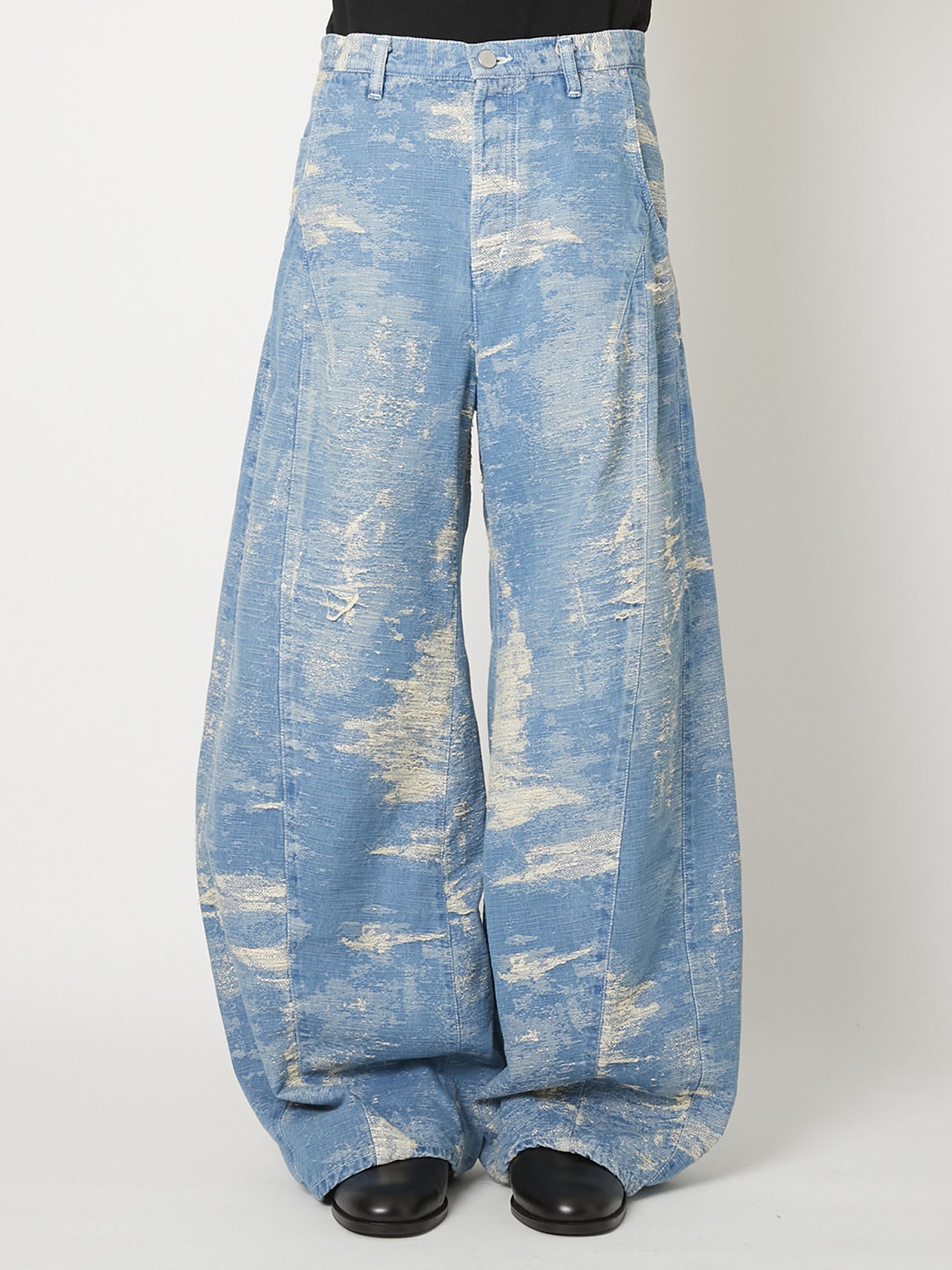 【6月下旬入荷予定】TAAKK / DENIM CURVED PANTS (INDIGO BLEACH)