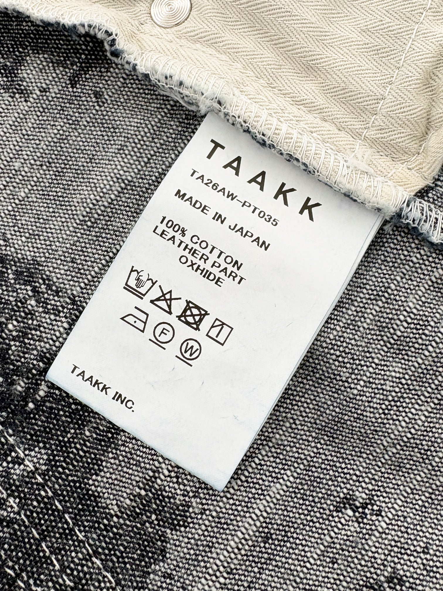TAAKK / DENIM CURVED PANTS (ONE WASH)