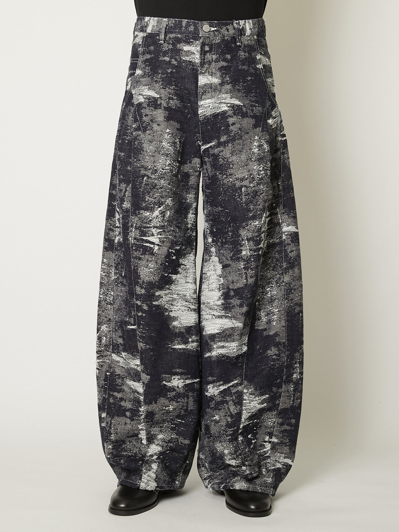 【6月下旬入荷予定】TAAKK / DENIM CURVED PANTS (ONE WASH)
