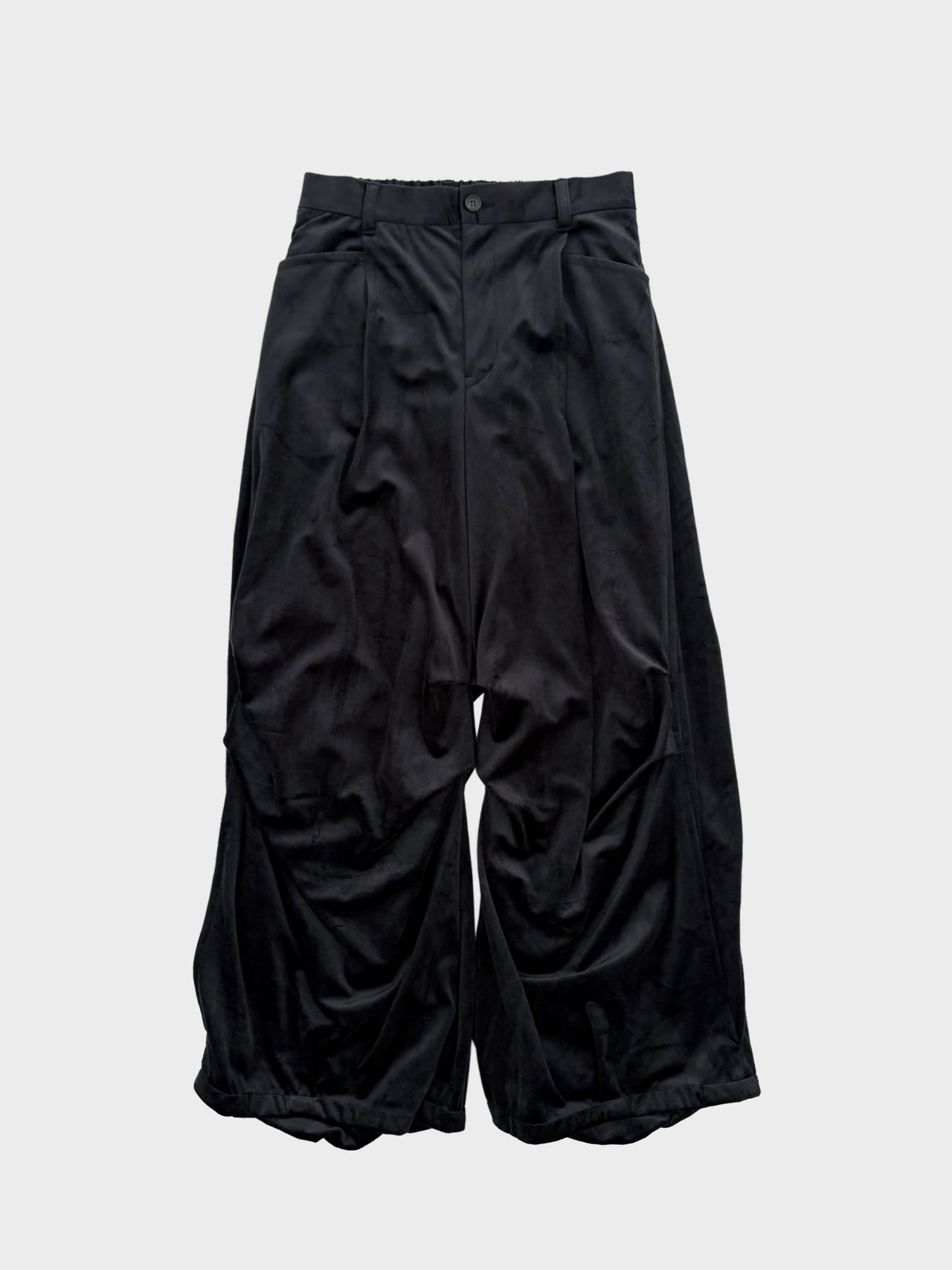 【8月22日(土)12:00発売】TAAKK / DRAPED VELVET TUCK PANTS (BLACK)