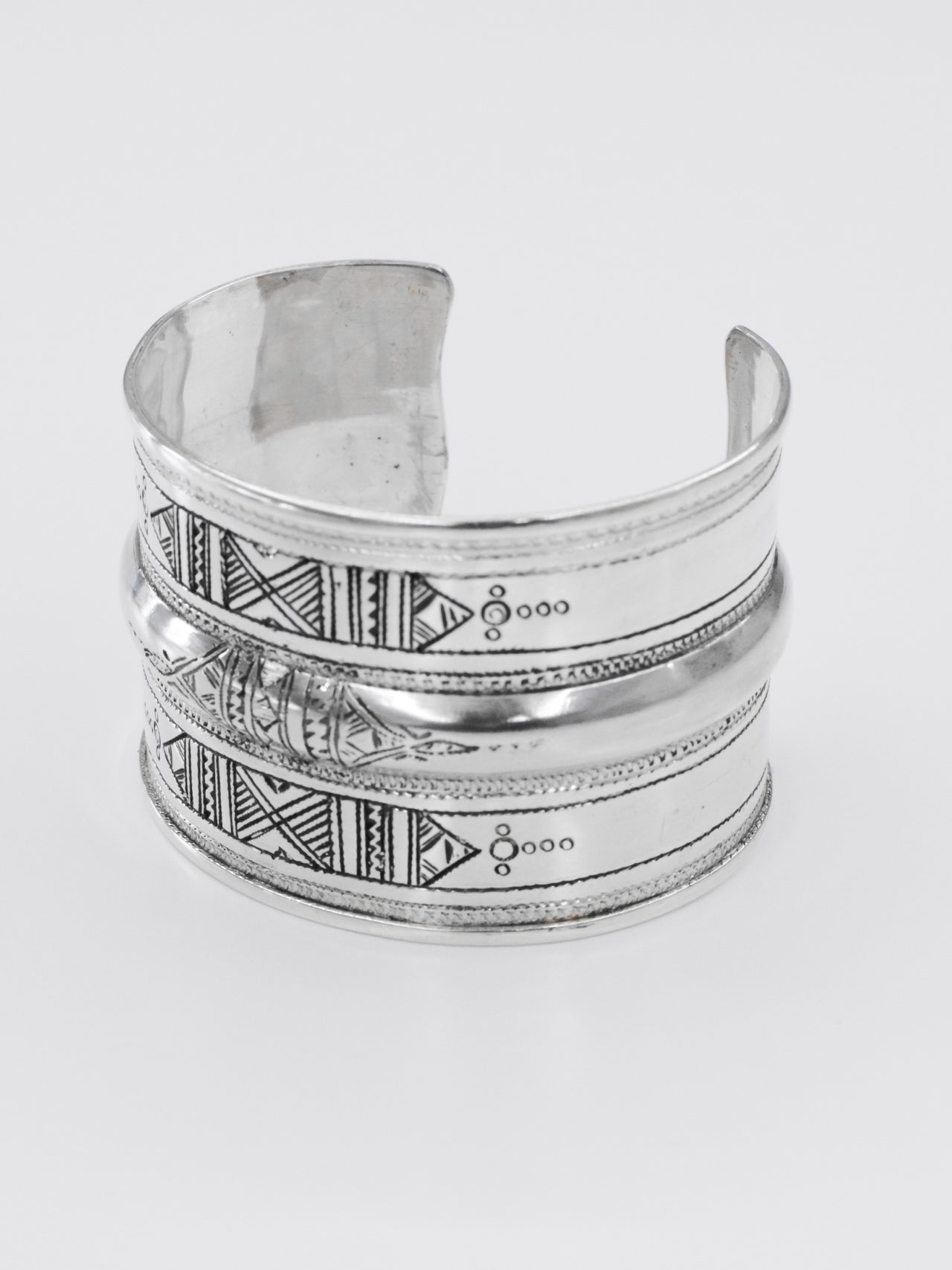 Touareg Silver / CARVING BANGLE LARGE