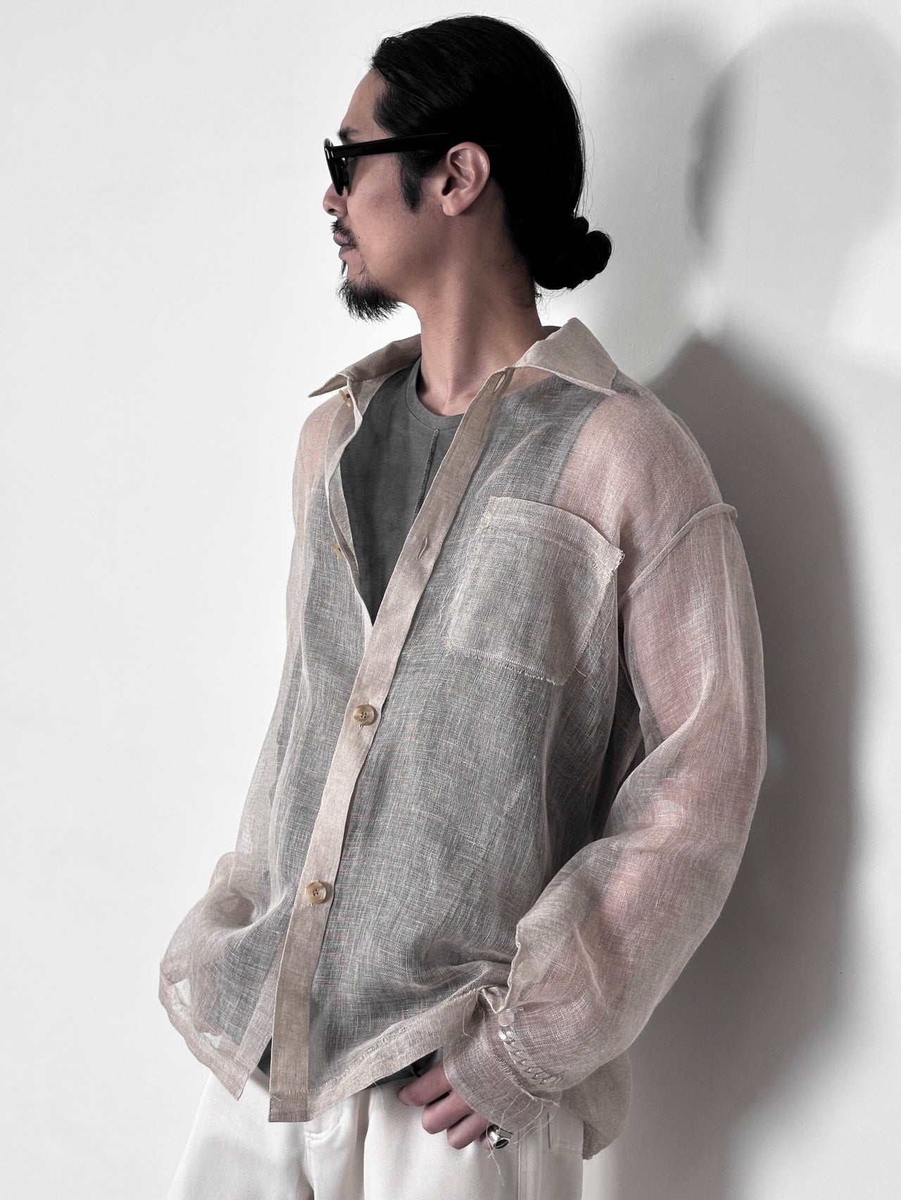 YUTASETOGAWA / SHEER LINEN COMFORT SHIRT (BROWN)