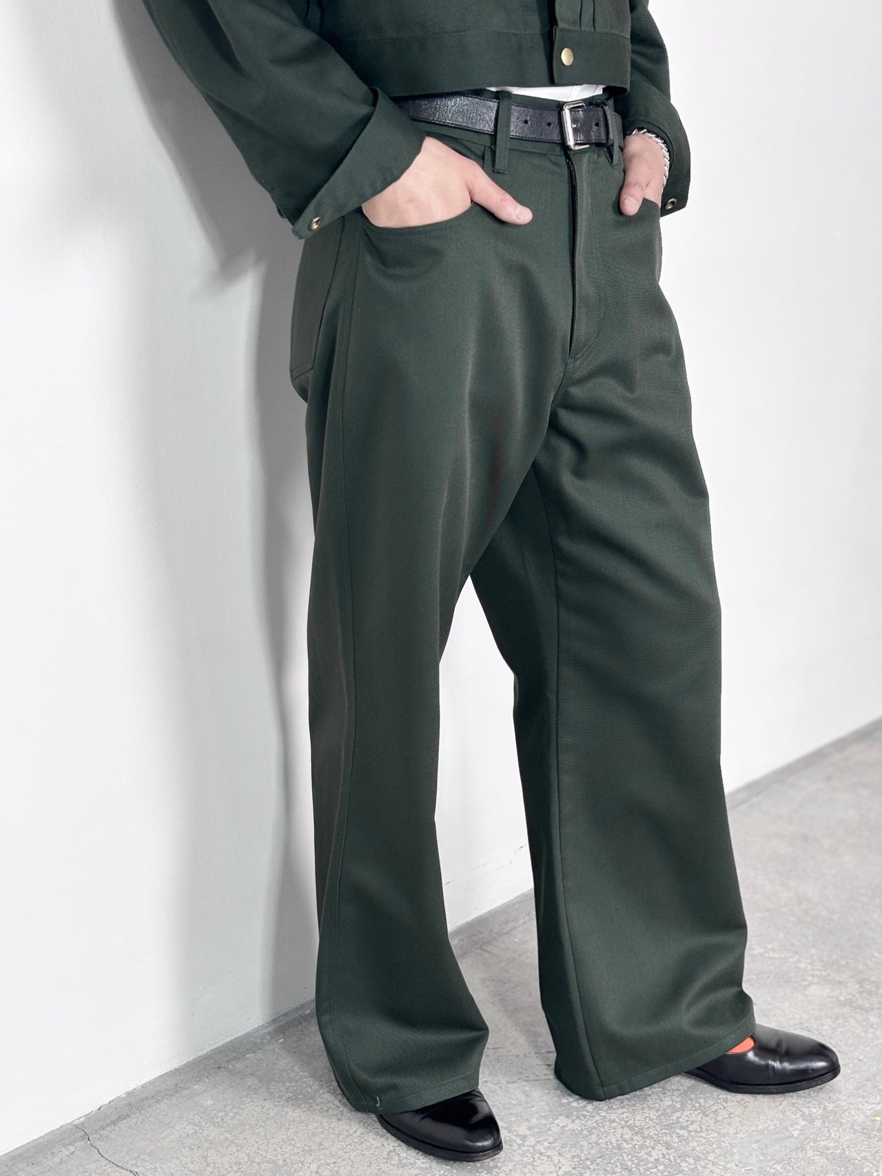 YUTASETOGAWA / CONTOUR 5 TROUSERS (OLIVE)