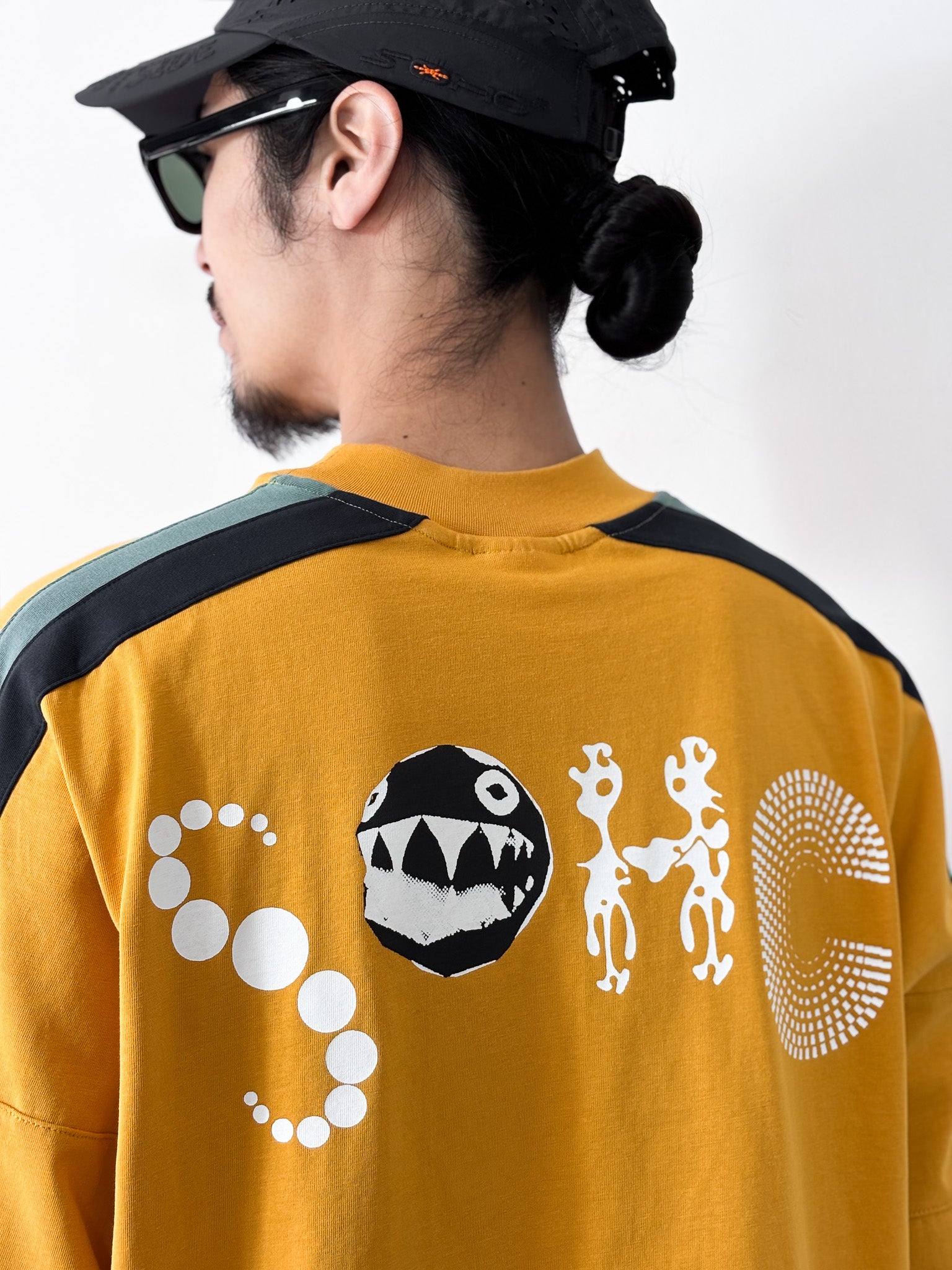 40%OFF】SOMEWHERE OUTSIDE HIKING COMPANY / SOHC Striped Sleeve Graphic