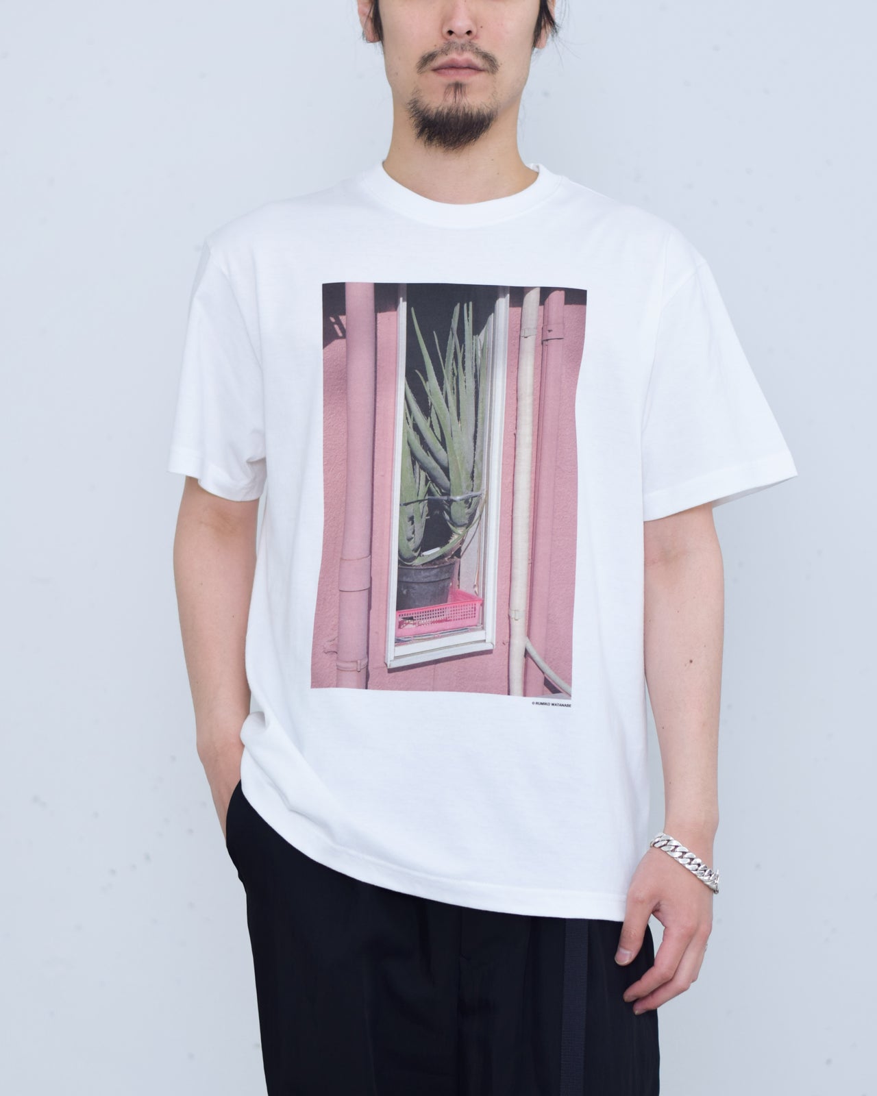 RUMIKO WATANABE / "Anonymous login" PHOTO TEE (ALOE)