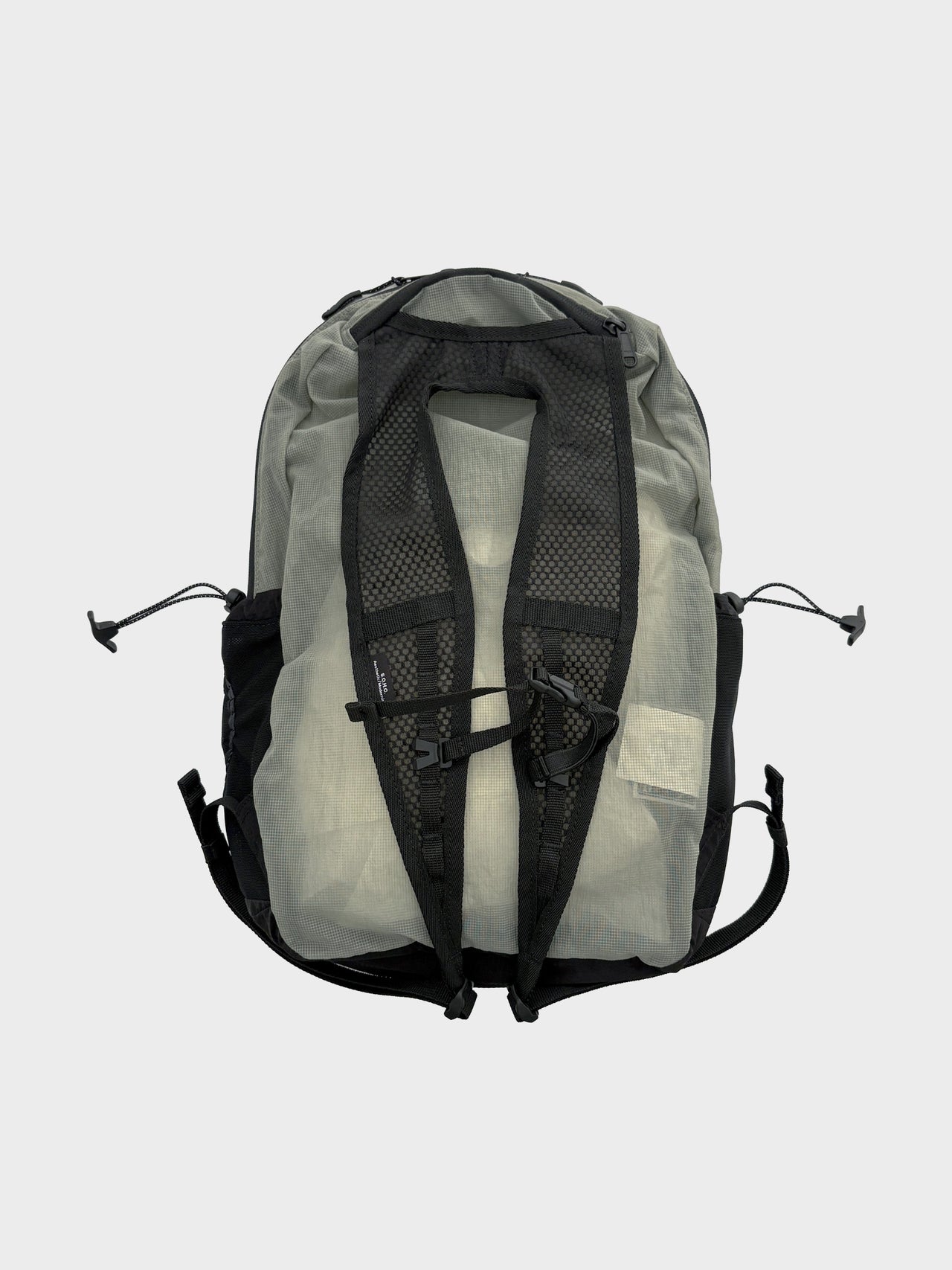 【3月14日(土)12:00販売開始】SOMEWHERE OUTSIDE HIKING COMPANY / Mesh Pocket Daypack (GRAY)