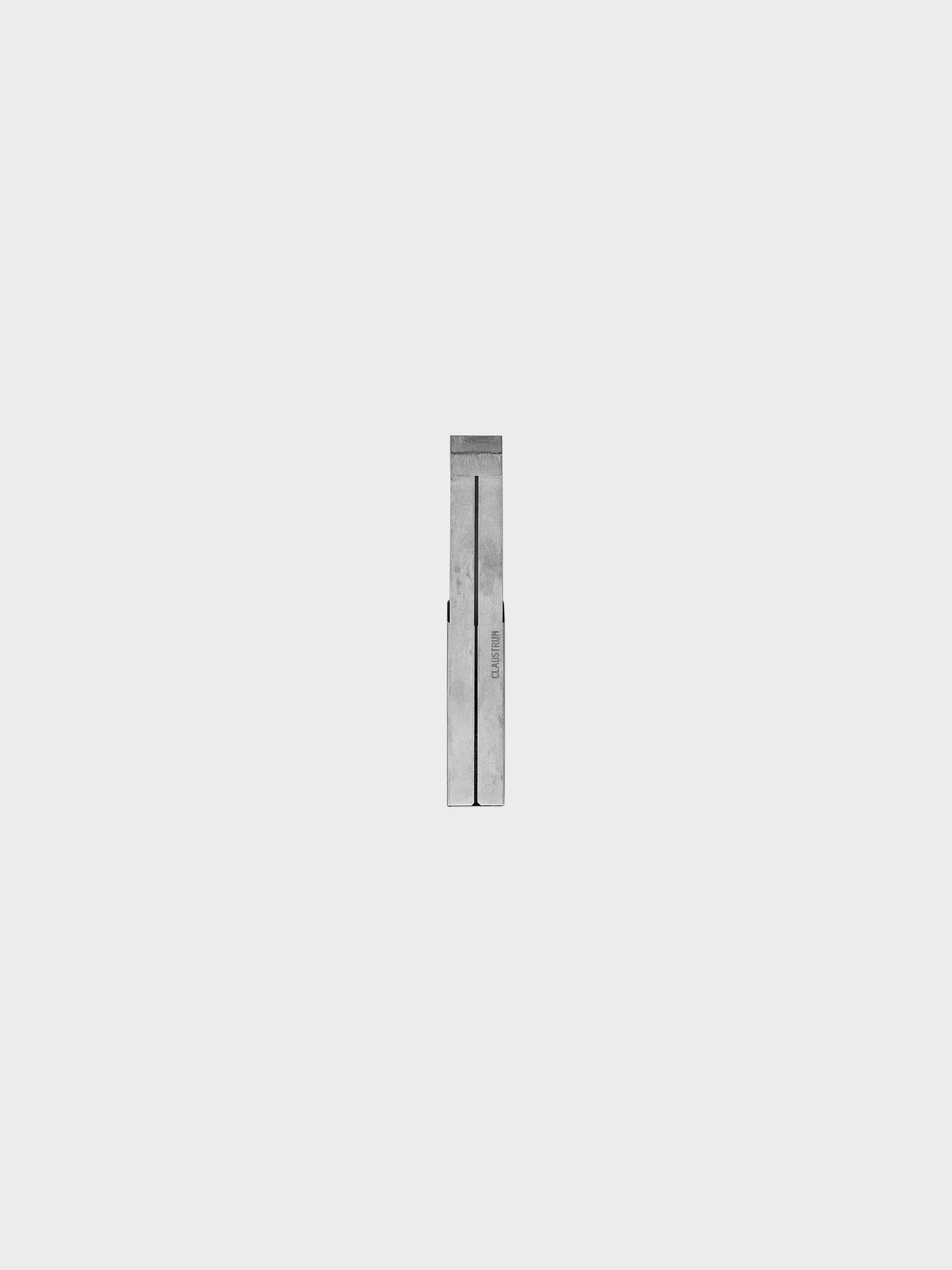 CLAUSTRUM /  PENDANT USB NECKLACE (CMF)