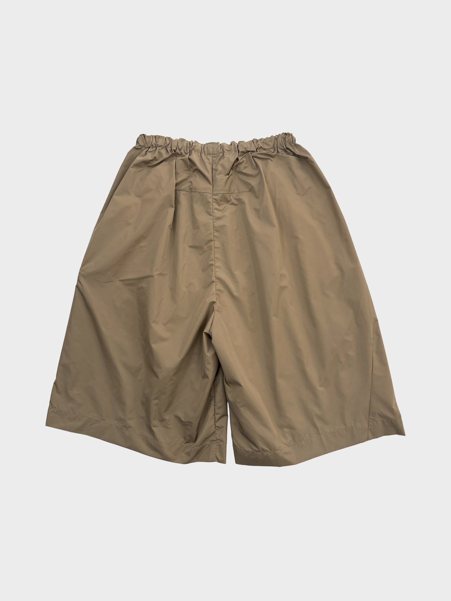 my beautiful landlet / NYLON TAFFETA WATER PROOF WIDE HALF PANTS (BEIG