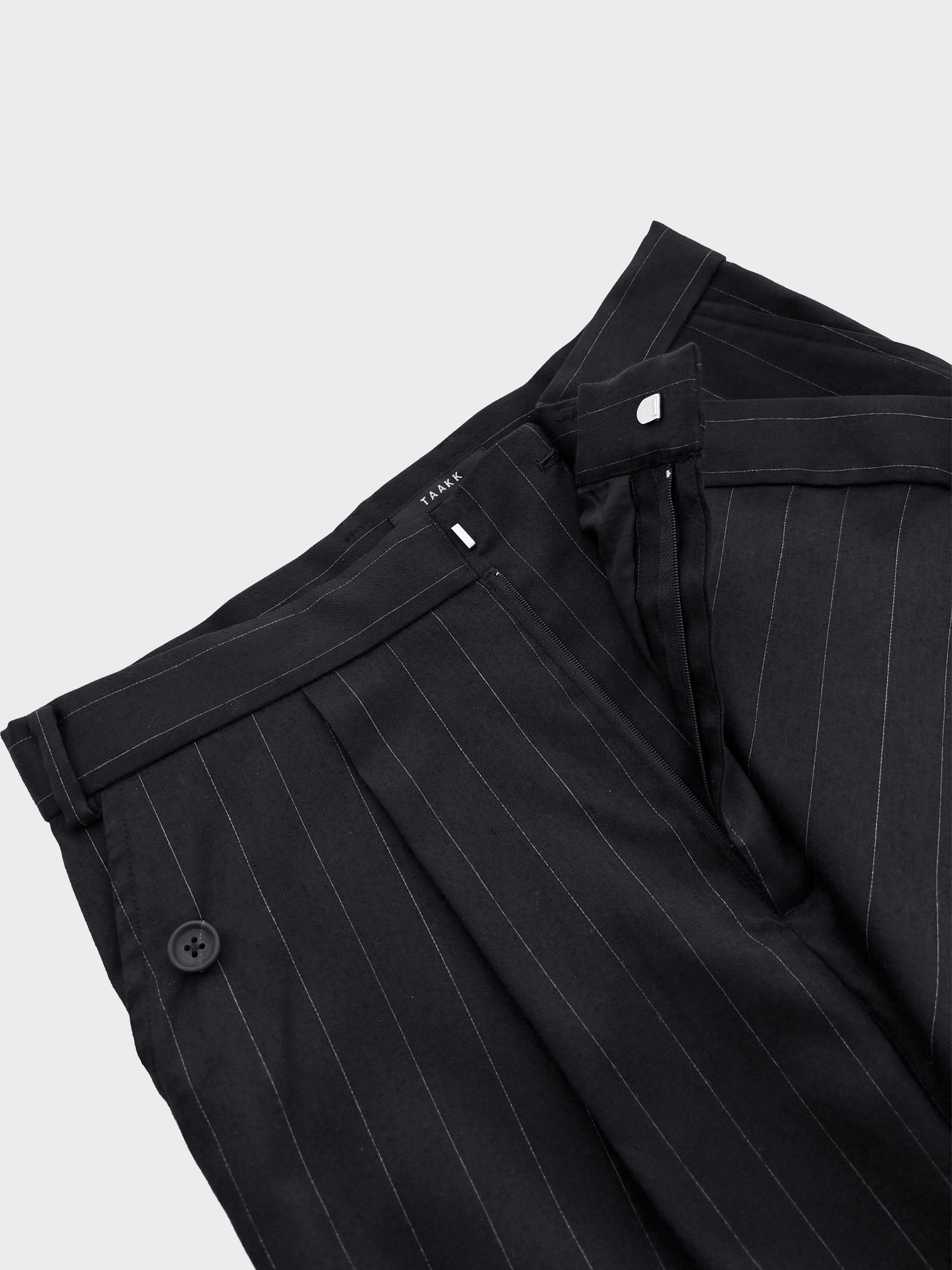 TAAKK / WRAP PANTS (BLACK STRIPE)