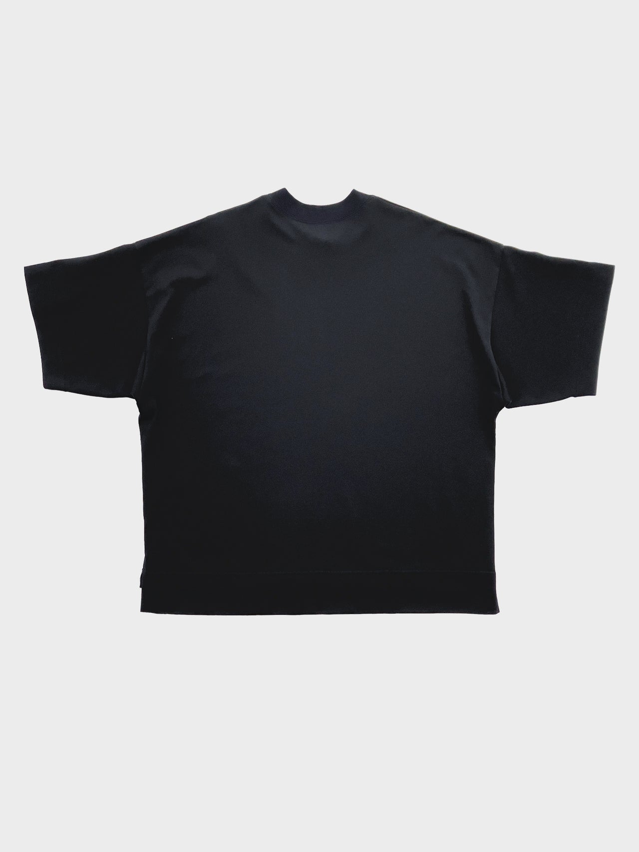 UJOH / CROPPED BOX TEE (BLACK)