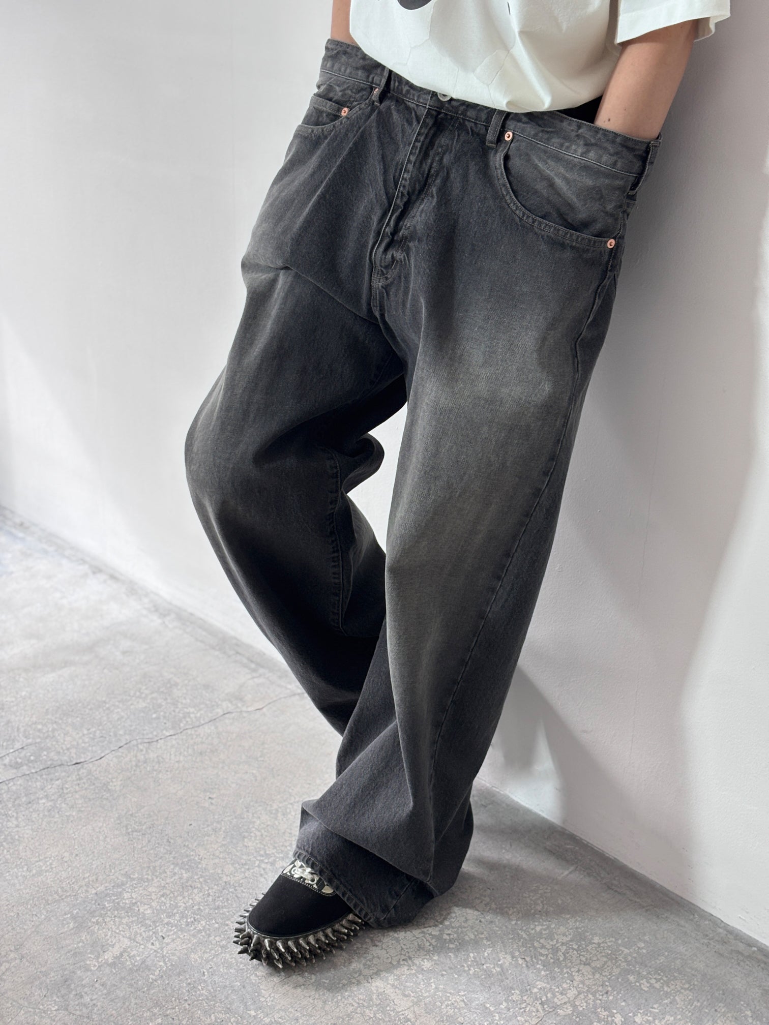 doublet / FLOATING WAIST DENIM PANTS (BLACK)