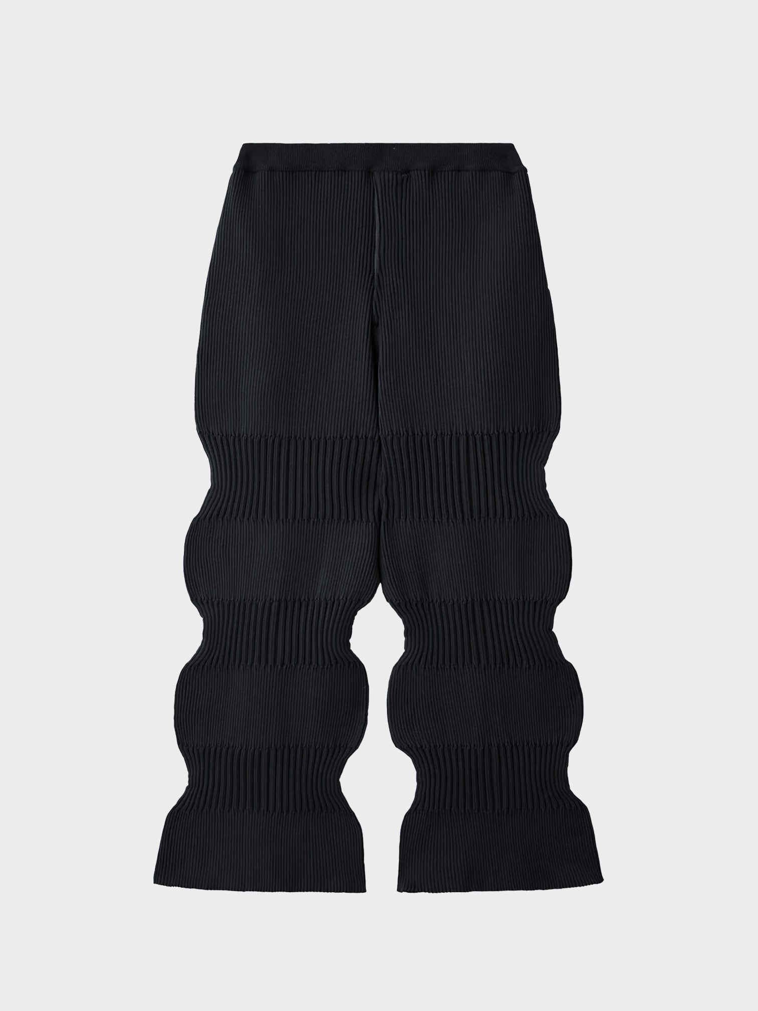 CFCL / FLUTED STRAIGHT PANTS (BLACK)