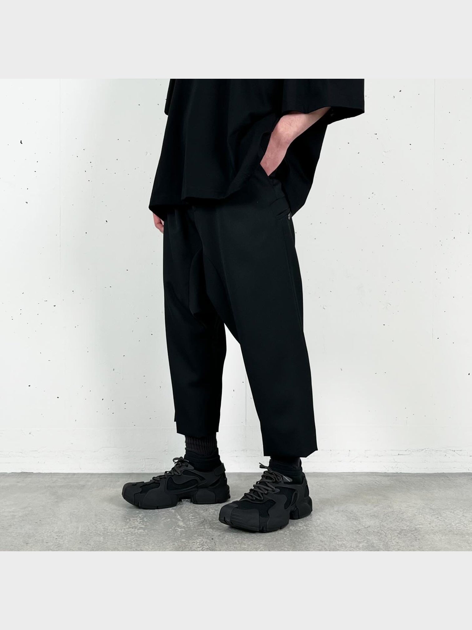 ＜FUMITO GANRYU＞ GRAFFITI SARROUEL SLACKS Tech parkour sarrouel pants – FUMITO GANRYU OFFICIAL STORE