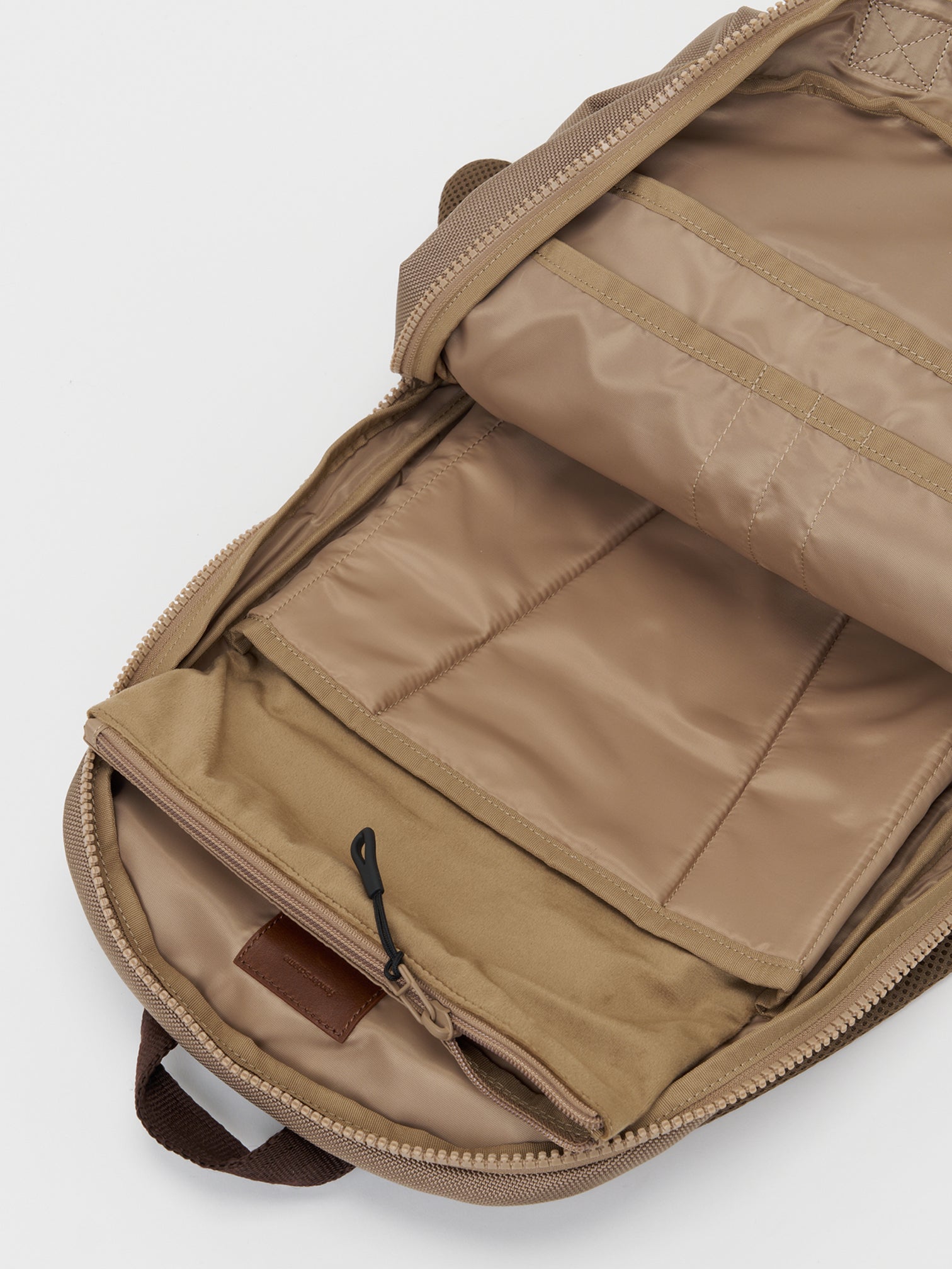 Hender Scheme / module back pack 26L (MOCHA)