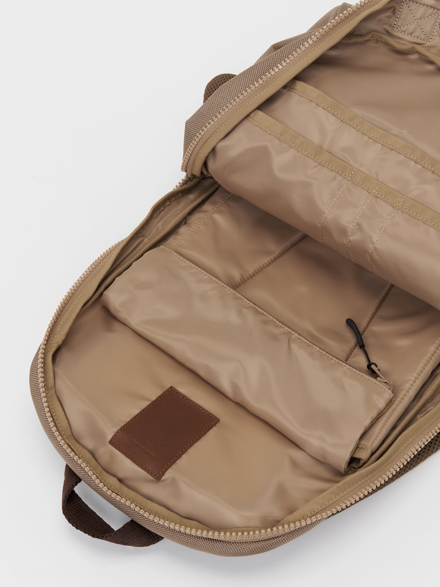 Hender Scheme / module back pack 26L (MOCHA)