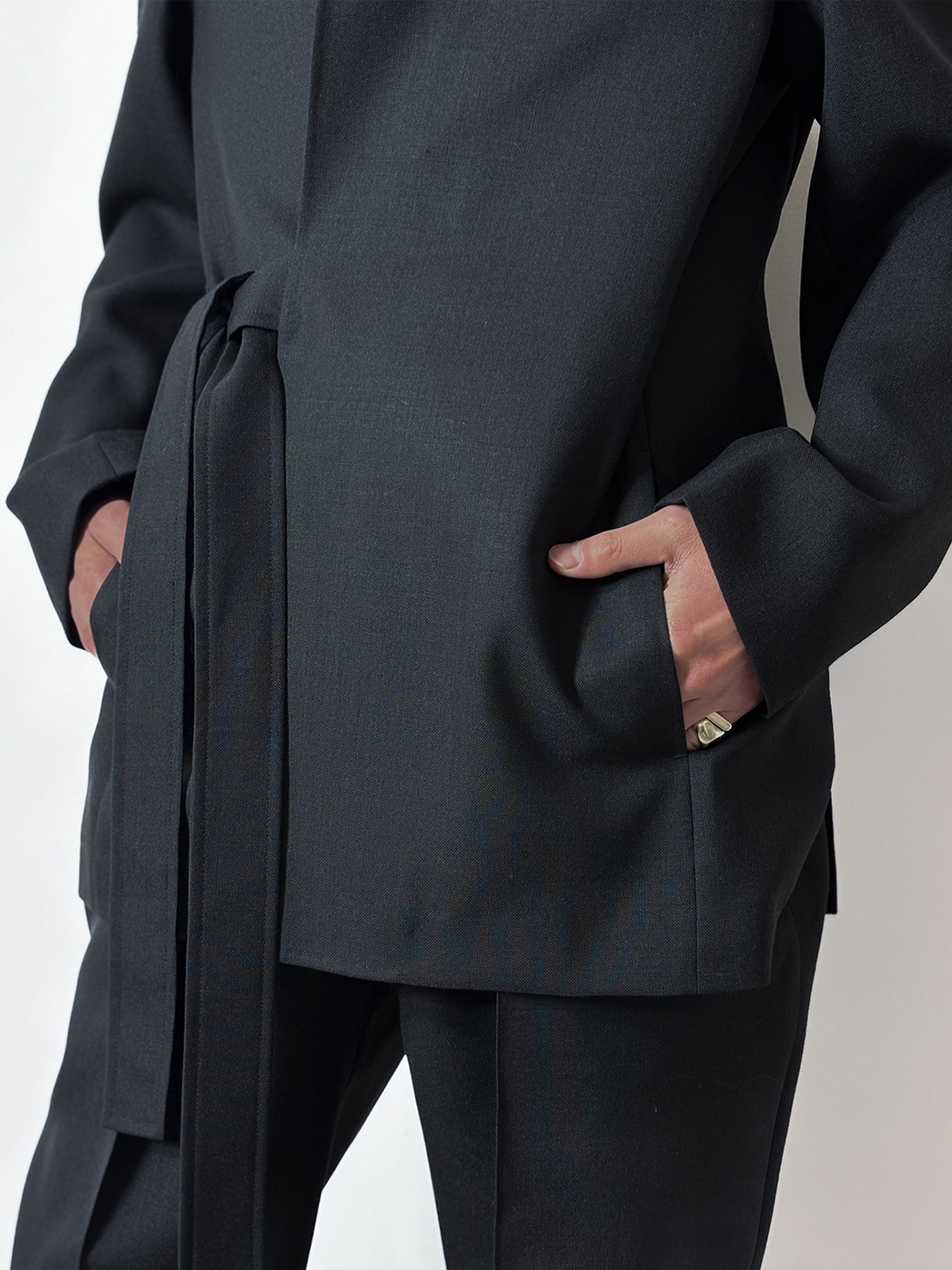 RAINMAKER / SHAWL COLLAR BELTED JACKET (BLACK)