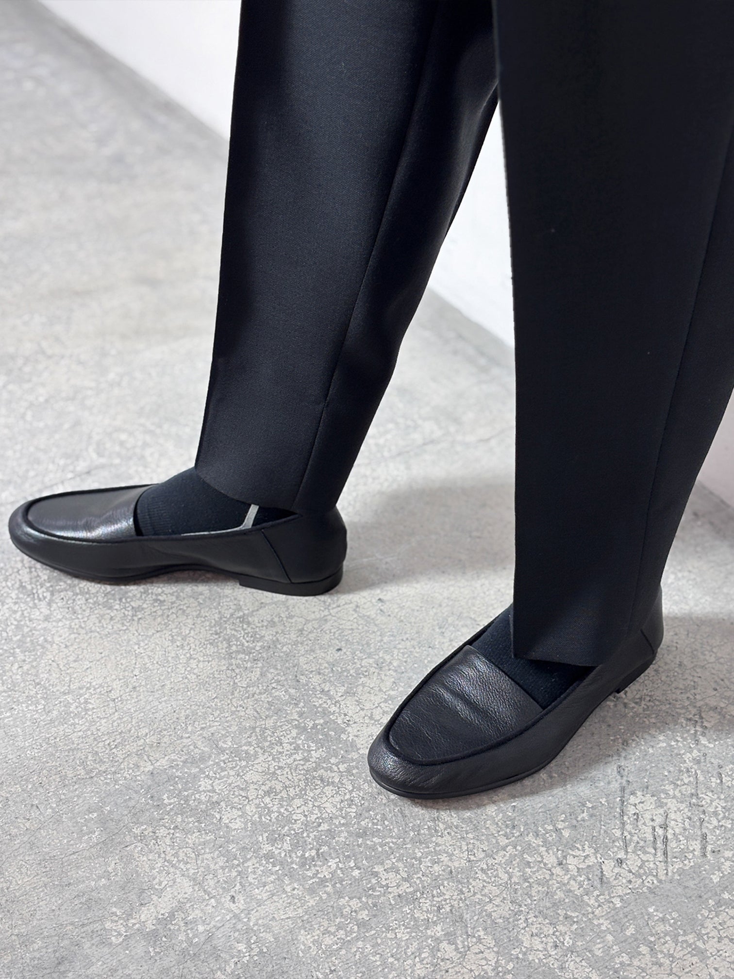 RAINMAKER / SHIRRING TROUSERS (BLACK)