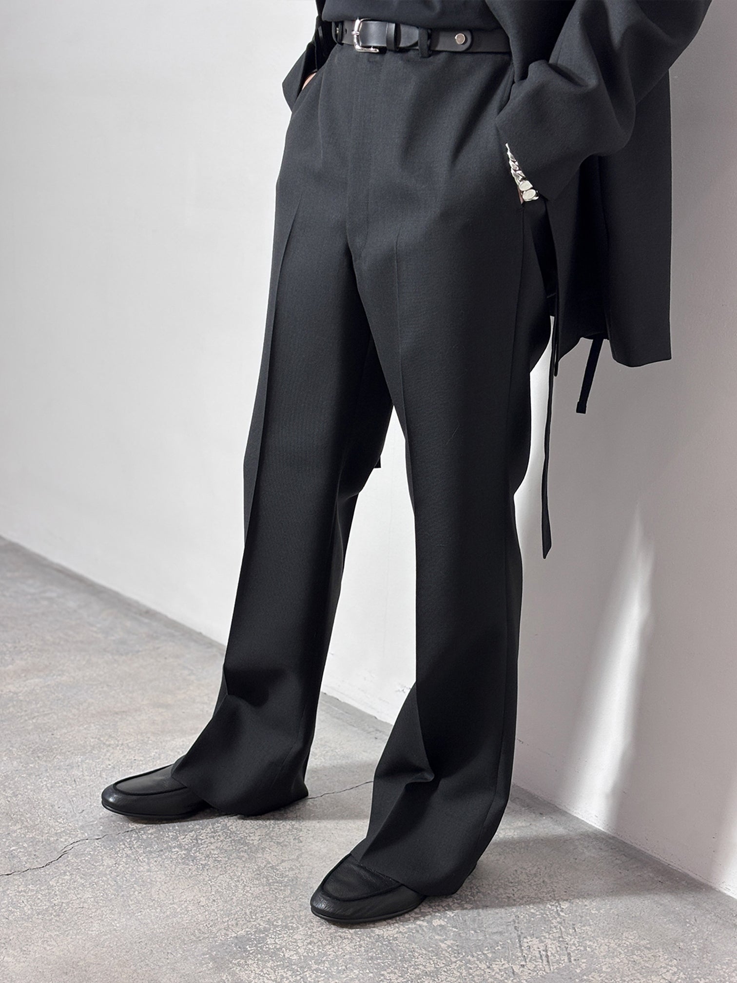 2月7日(土)12:00販売開始】RAINMAKER / SEMI FLARED TROUSERS (BLACK)