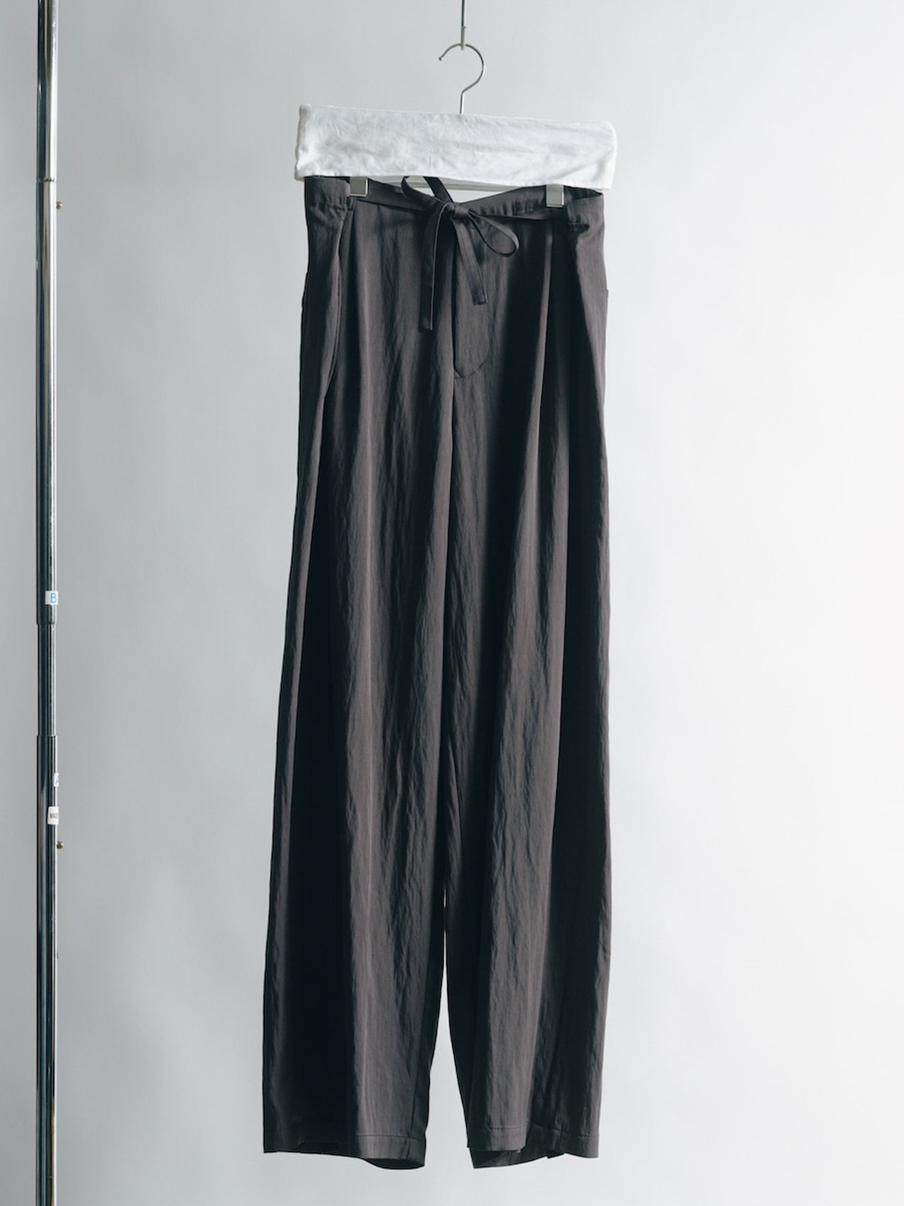 SOSHIOTSUKI / RAYON GABARDINE JUDO TROUSERS (CHARCOAL BLACK)