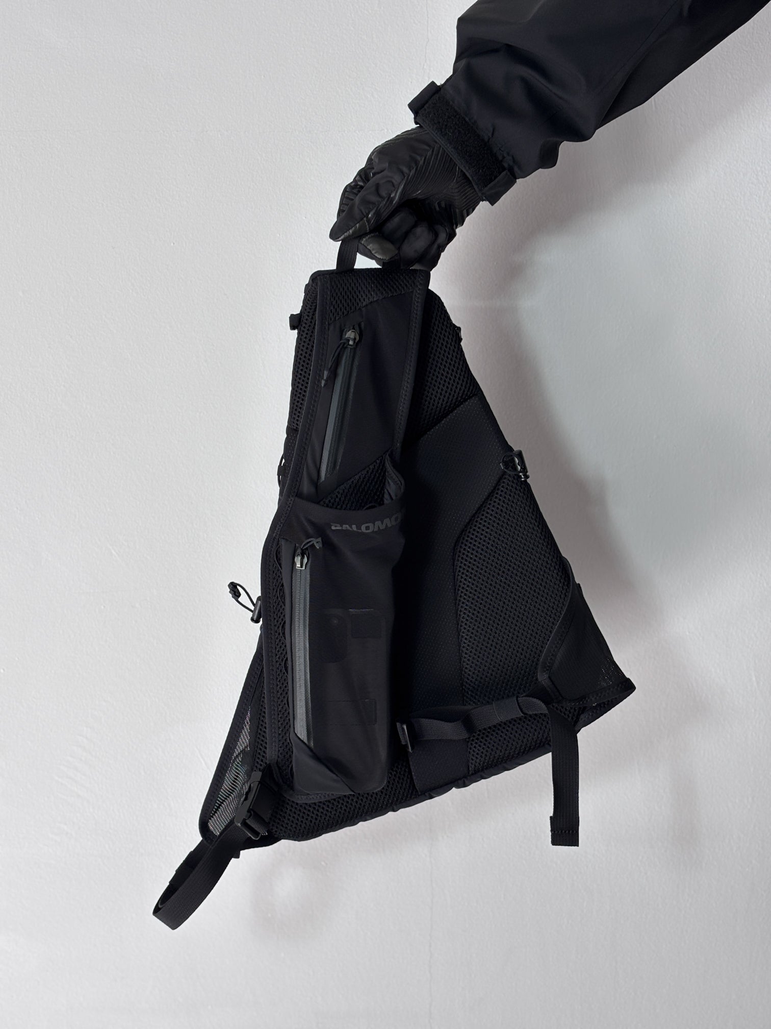 SALOMON / ADV CROSS BODY BAG (BLACK)