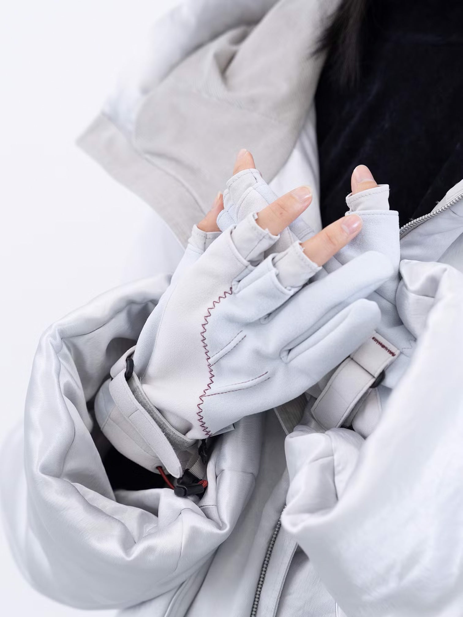 HATRA / Study Gloves (ICE)