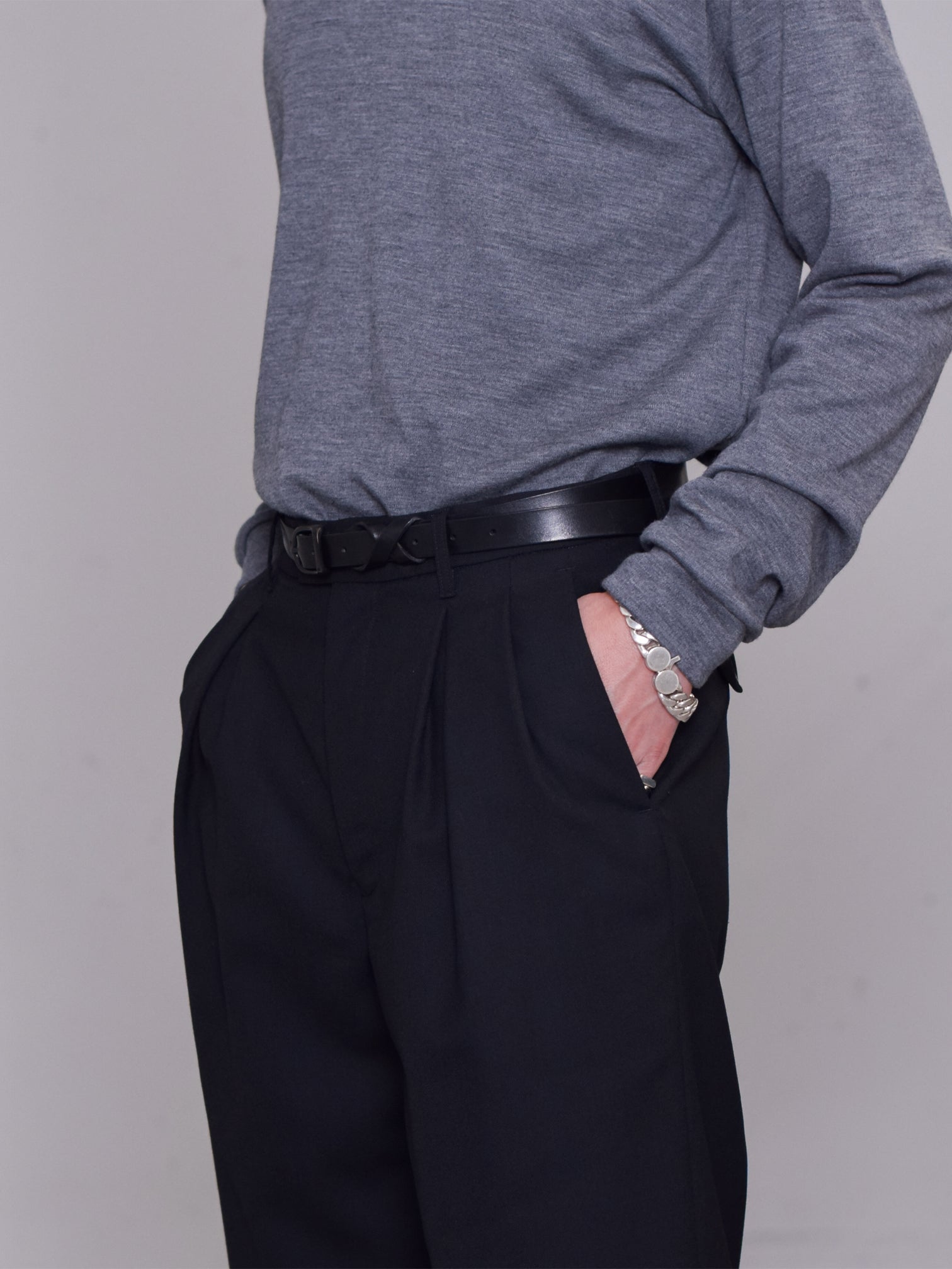 URU / 2 TUCK PANTS (BLACK)