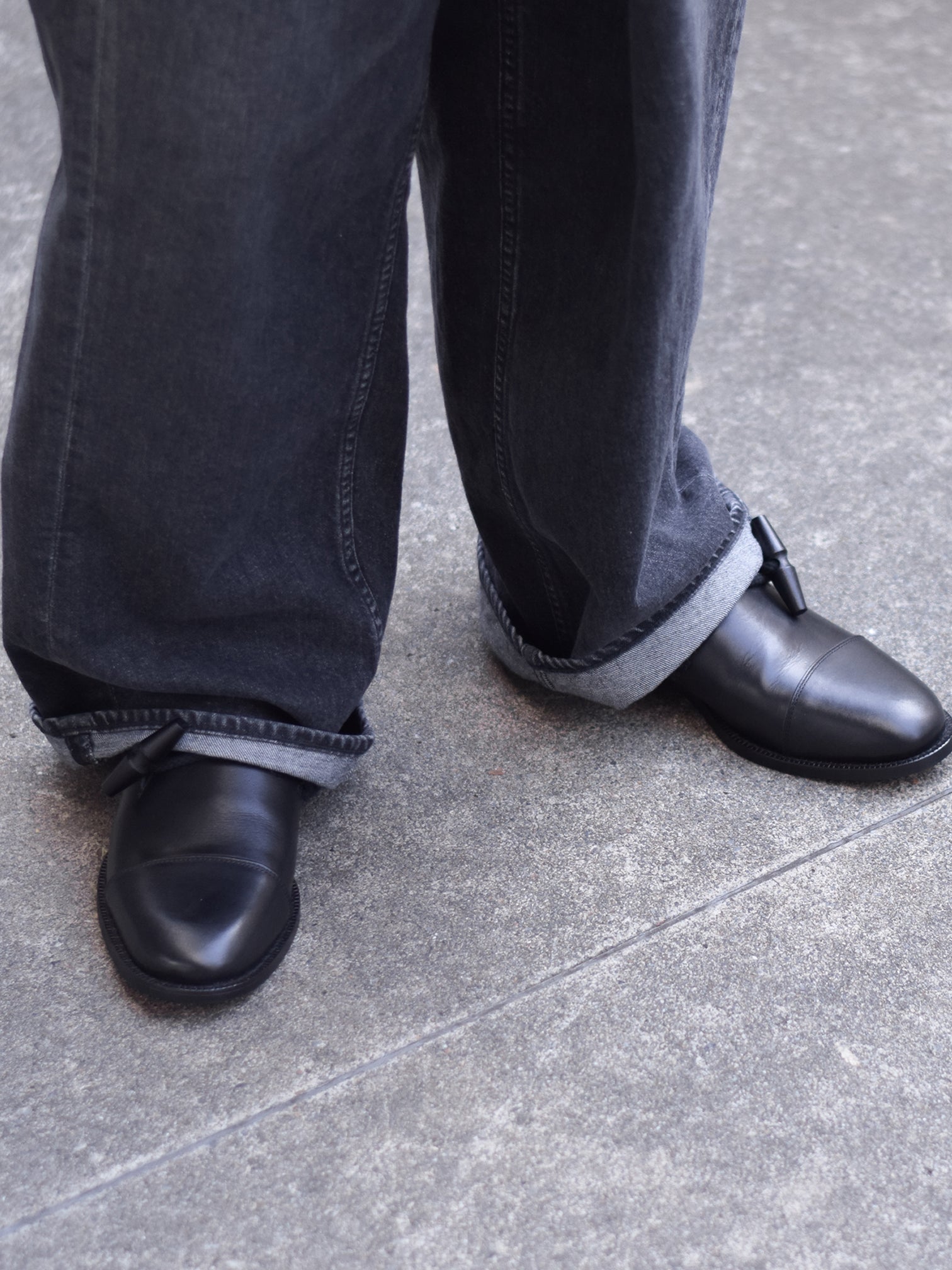 Hender Scheme / duffle cap toe (BLACK)