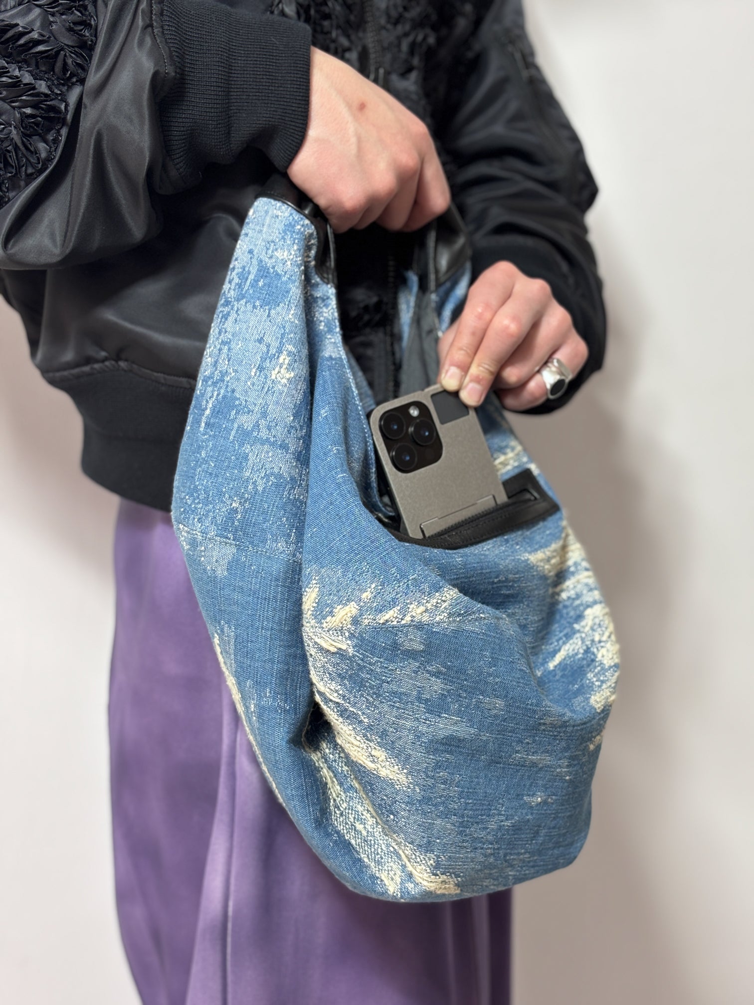 TAAKK / DENIM BAG SMALL (INDIGO BLEACH)