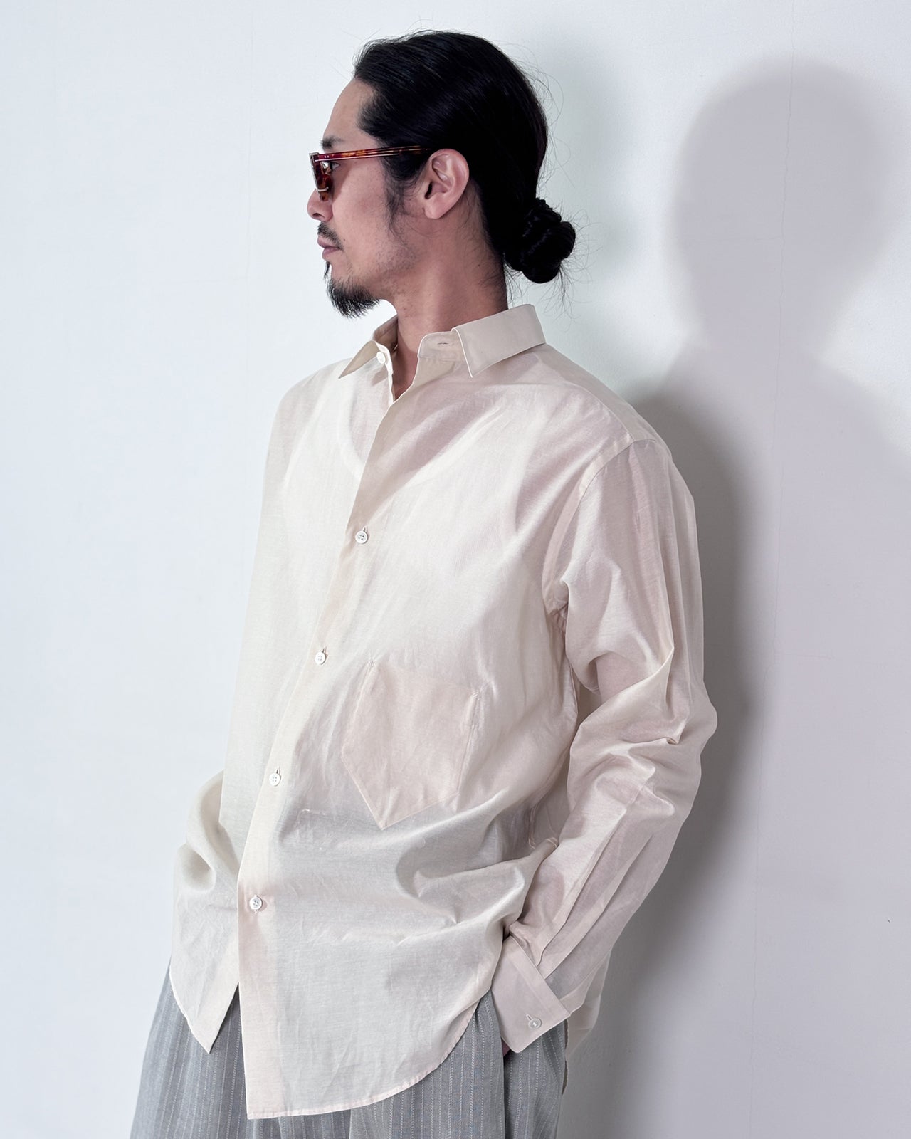 【4月18日(土)12:00販売開始】SOSHIOTSUKI / TIE NEST SHIRT LS (BEIGE)