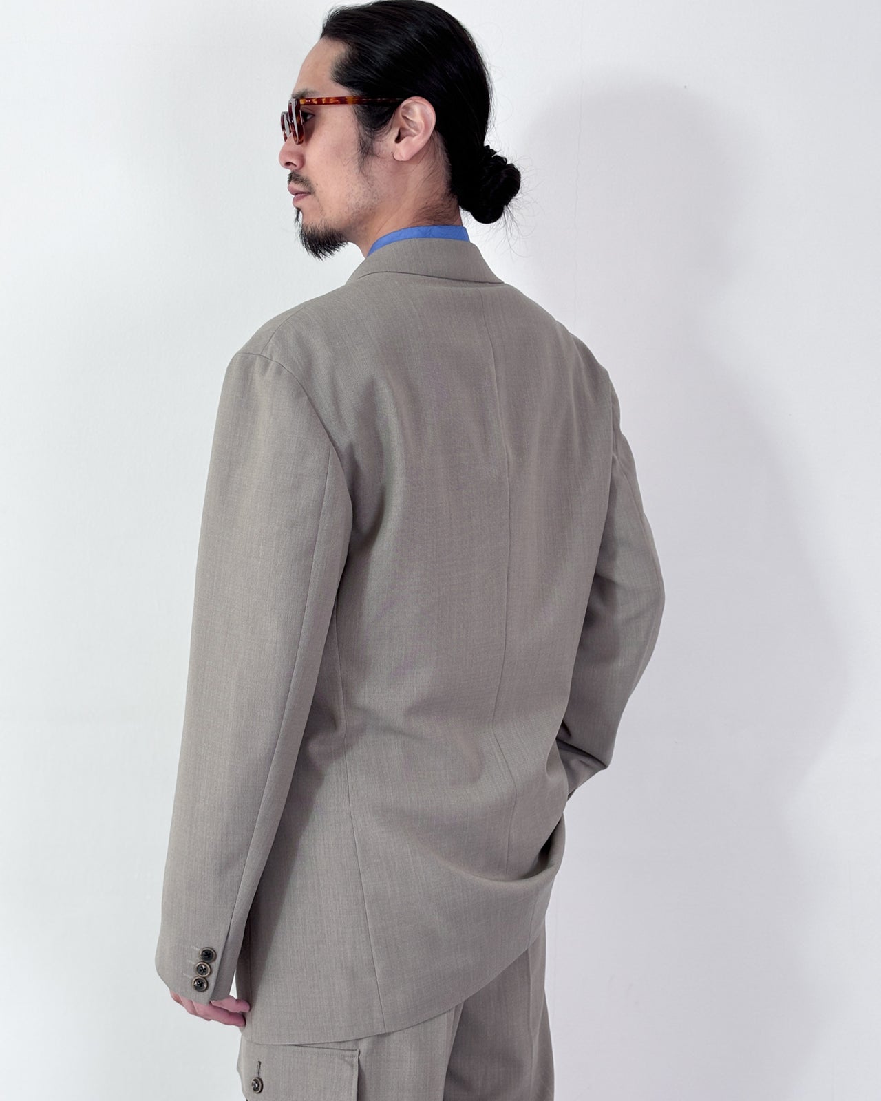 【4月18日(土)12:00販売開始】SOSHIOTSUKI / DRAPE FACING JACKET (BEIGE)