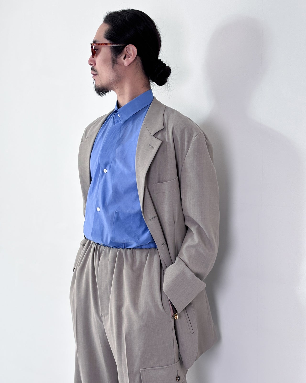 【4月18日(土)12:00販売開始】SOSHIOTSUKI / DRAPE FACING JACKET (BEIGE)