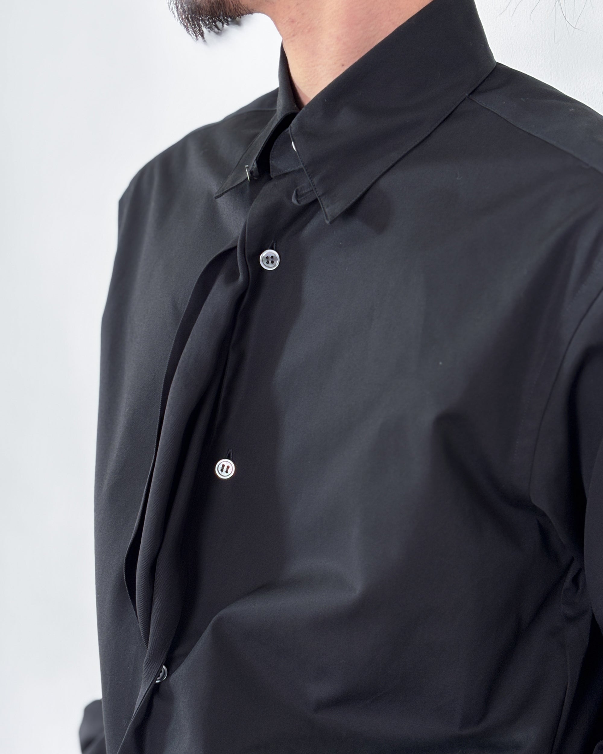 SOSHIOTSUKI / DRAPE FACING SHIRT (BLACK)