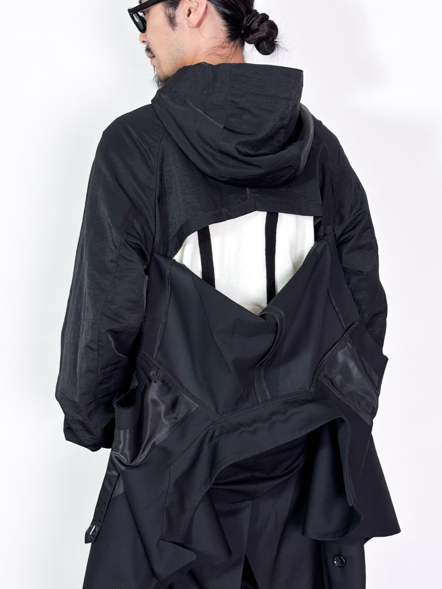 Sulvam / GABARDINE LAYERED COAT (BLACK)
