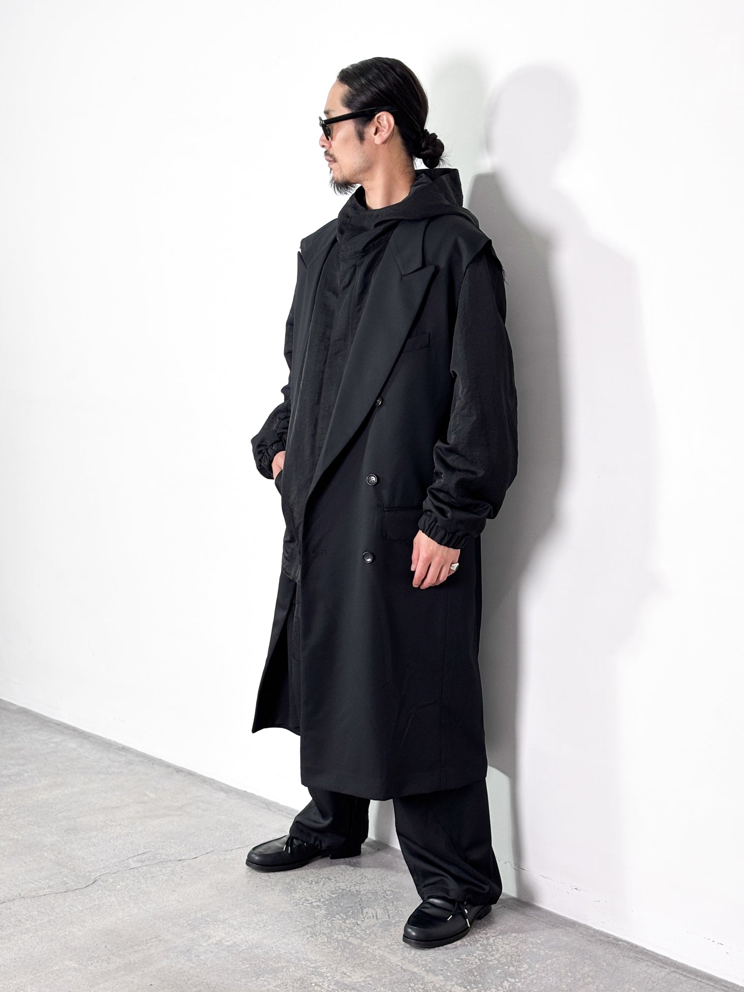 Sulvam / GABARDINE LAYERED COAT (BLACK)