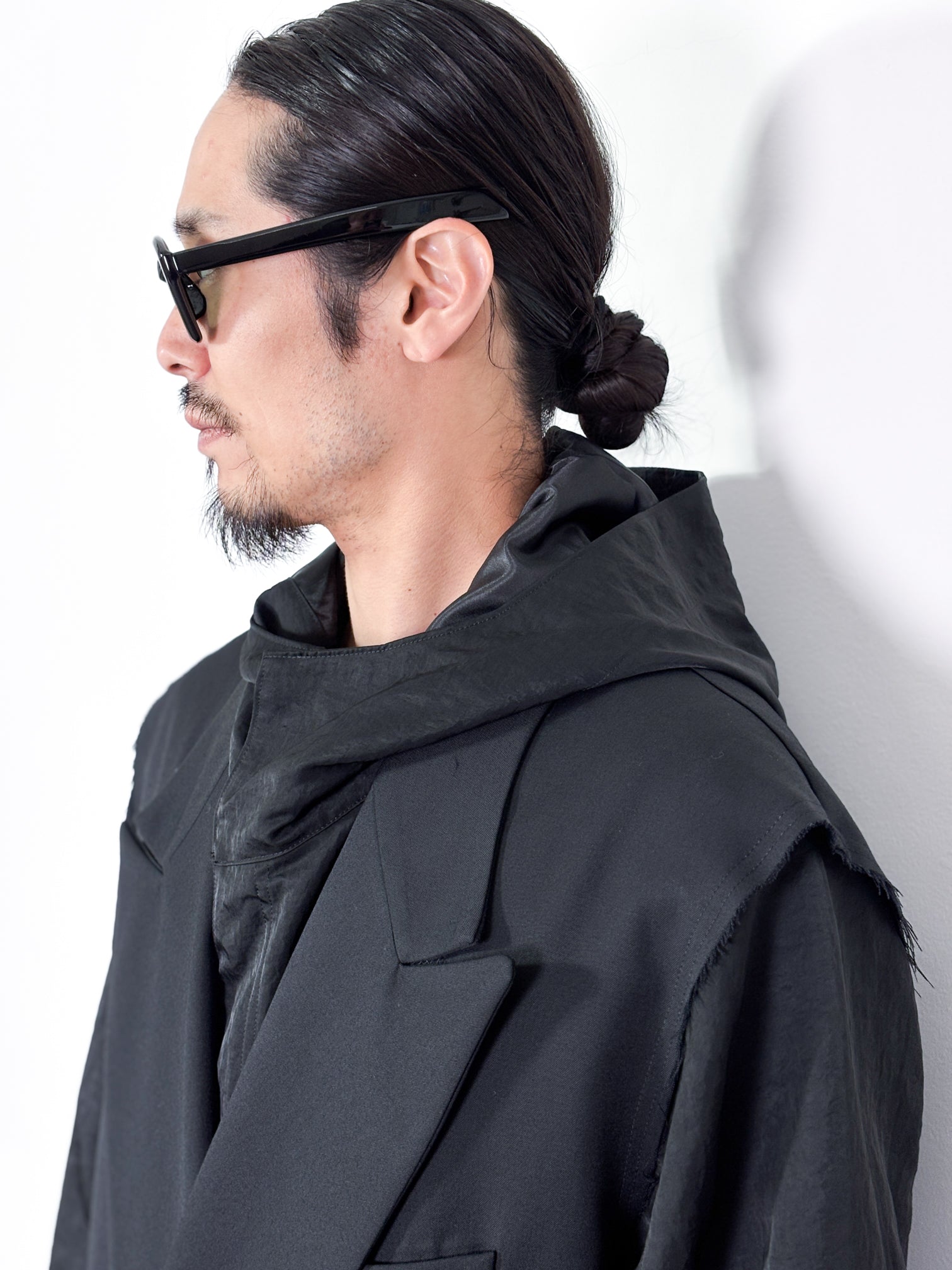 Sulvam / GABARDINE LAYERED COAT (BLACK)