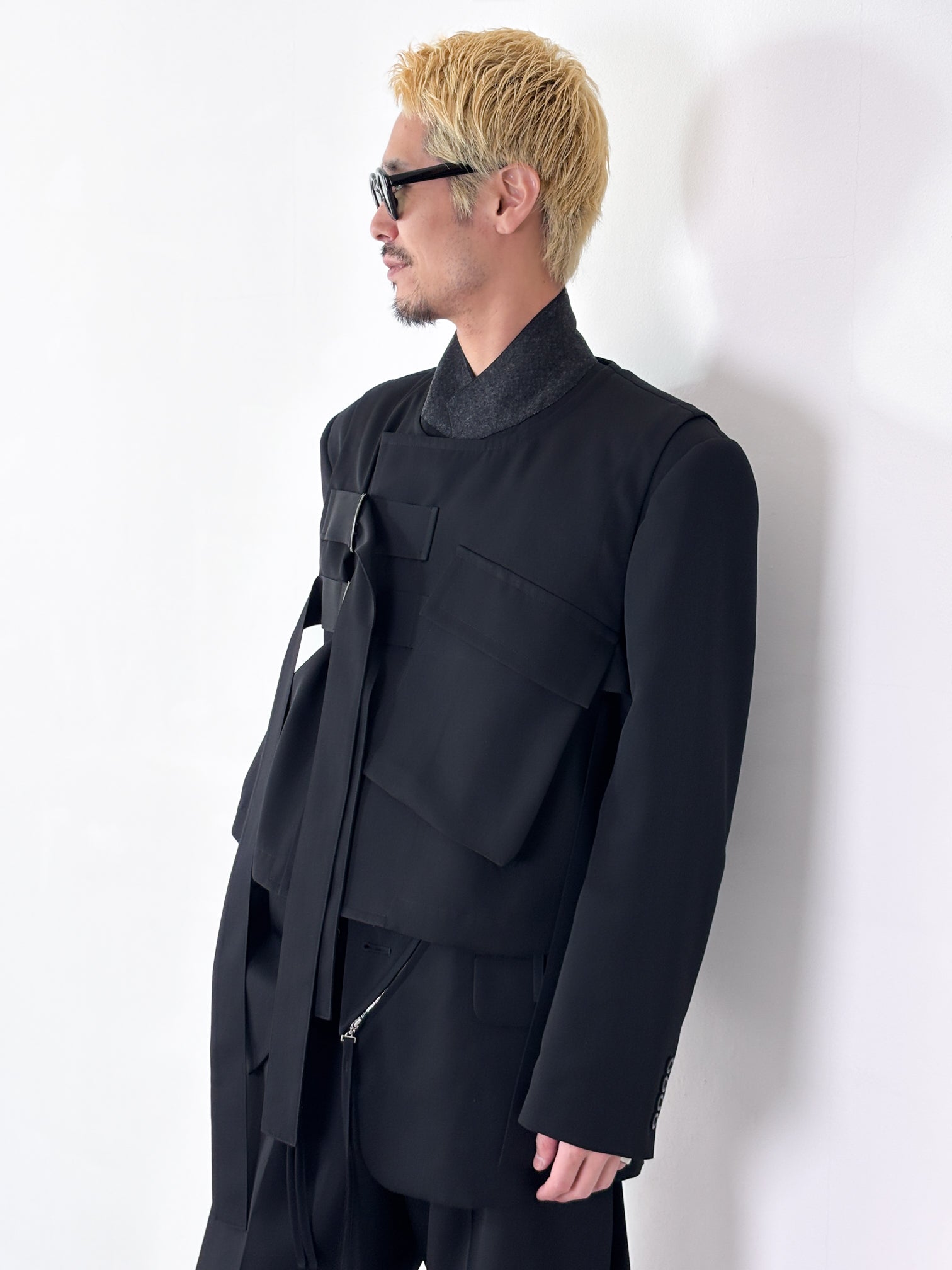 UJOH / BIG POCKET W BELTED VEST (BLACK)