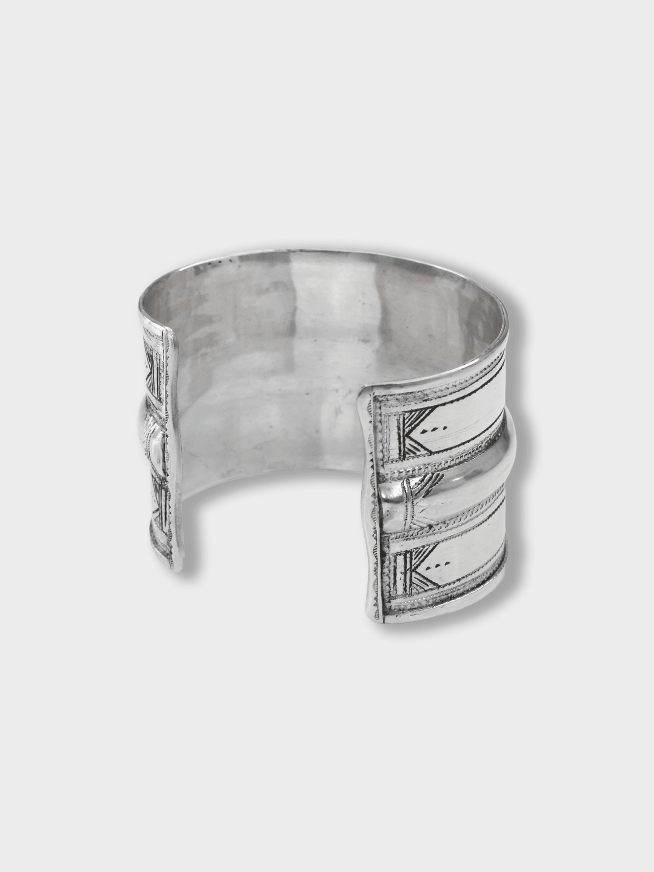 Touareg Silver / CARVING BANGLE LARGE